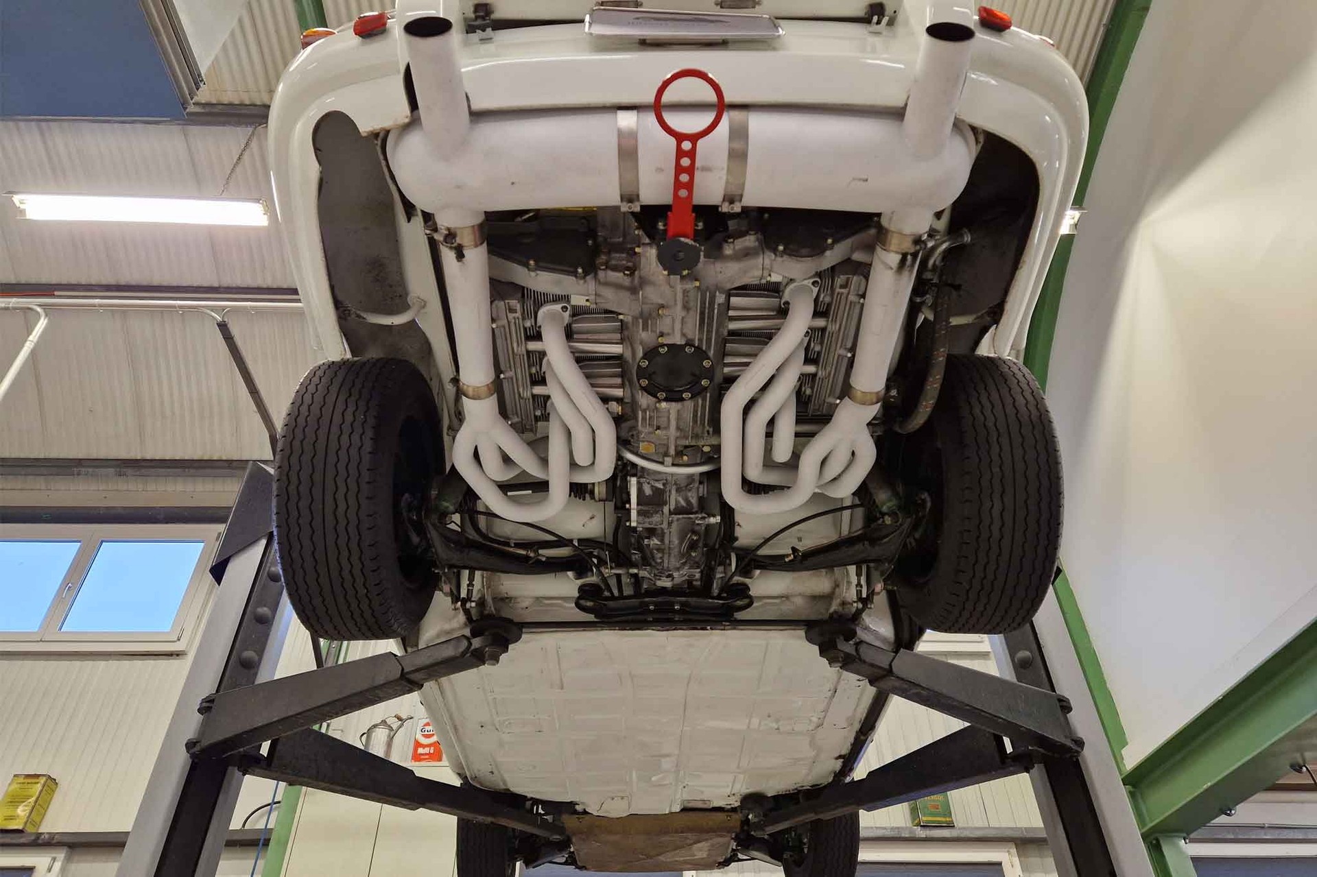 PORSCHE 911 R-image-13