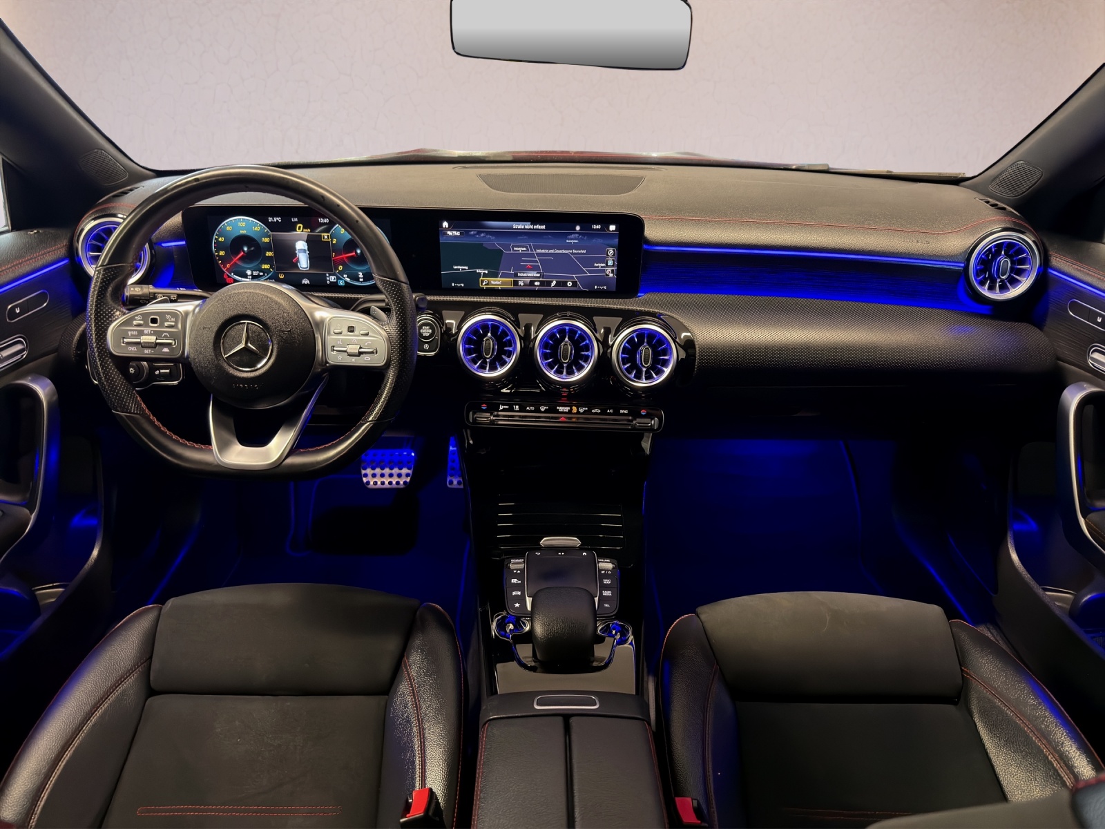 MERCEDES-BENZ CLA Shooting Brake 200 AMG Line 7G-DCT-image-3