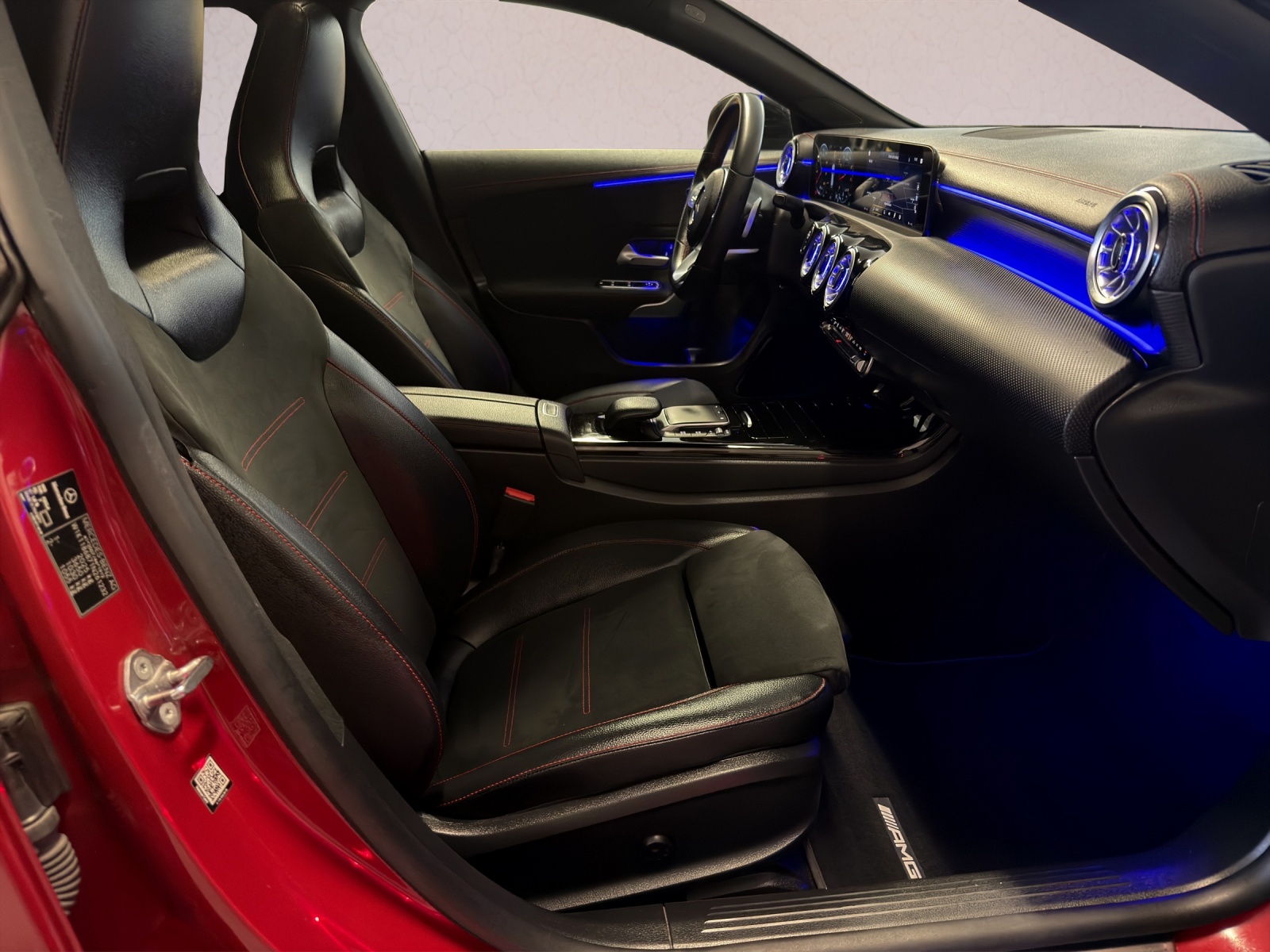 MERCEDES-BENZ CLA Shooting Brake 200 AMG Line 7G-DCT-image-15