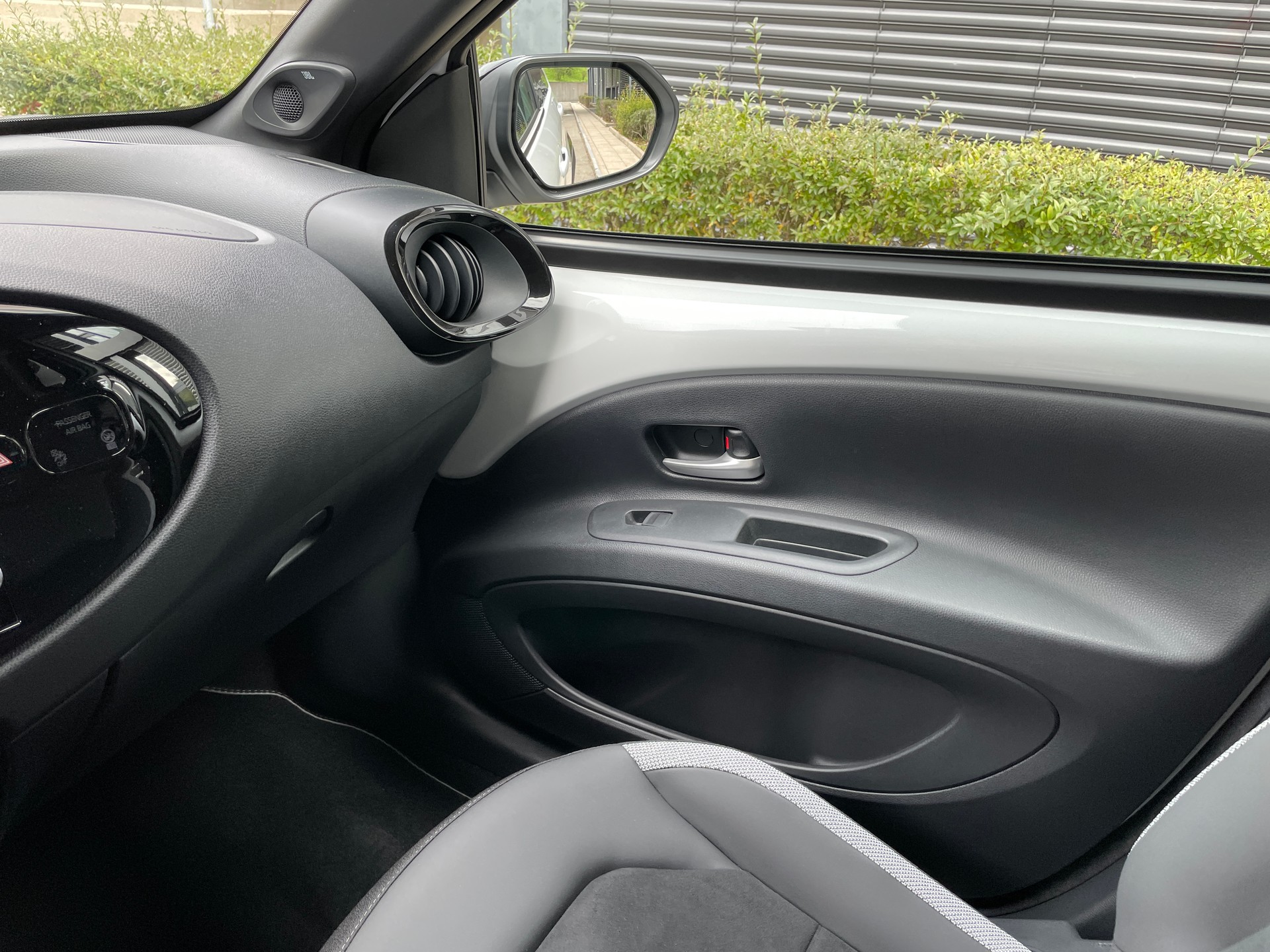 TOYOTA Aygo X 1.5 GR Sport e-CVT-image-19