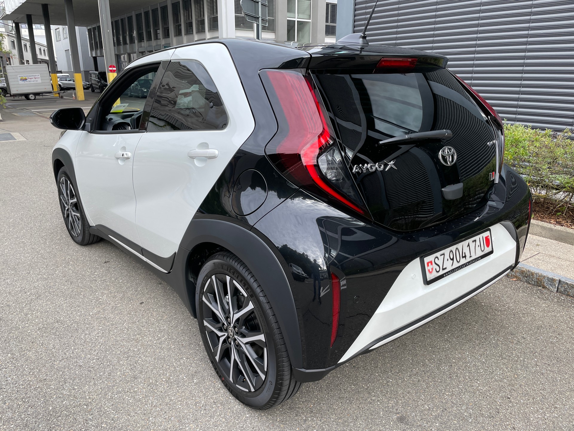 TOYOTA Aygo X 1.5 GR Sport e-CVT-image-2
