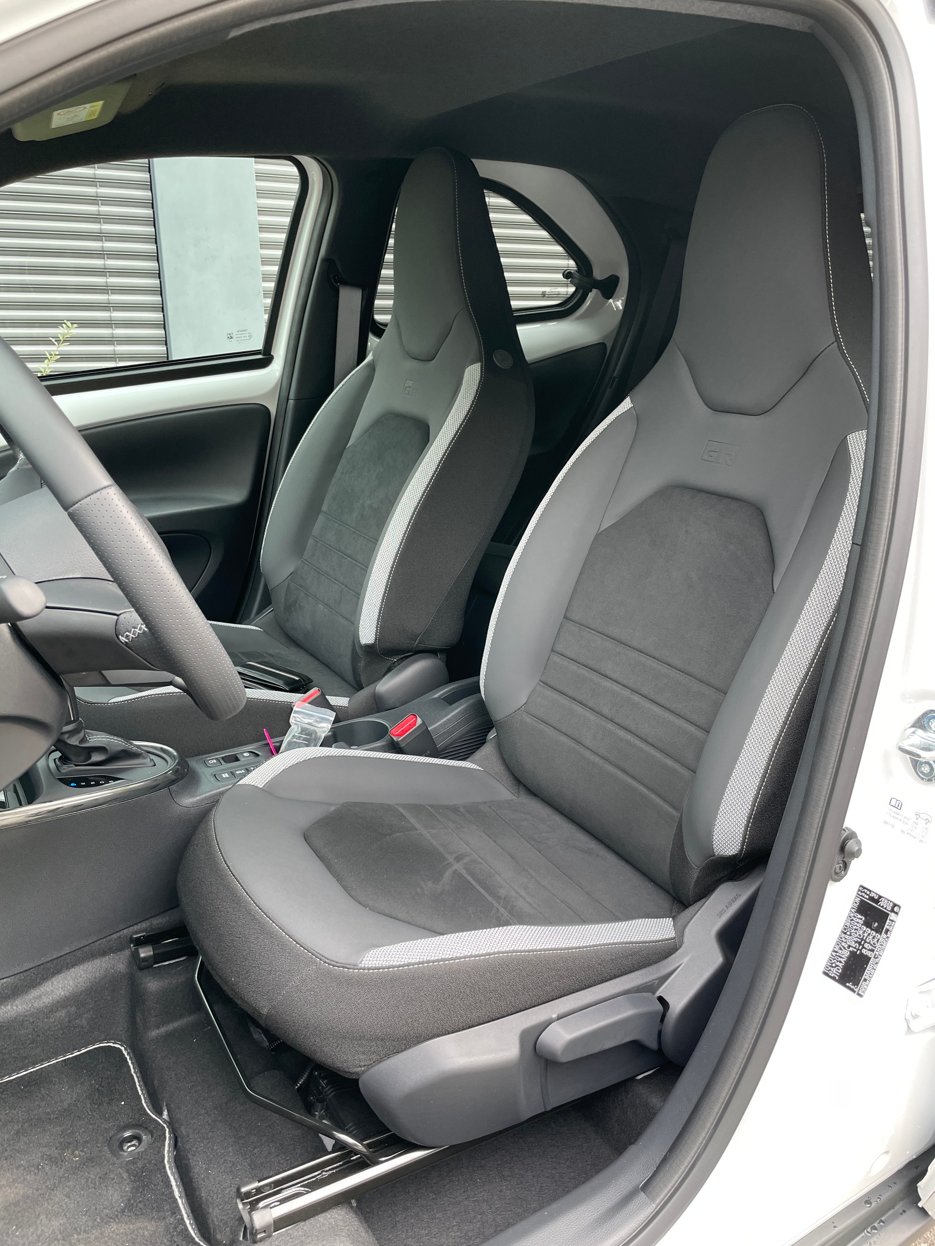 TOYOTA Aygo X 1.5 GR Sport e-CVT-image-11