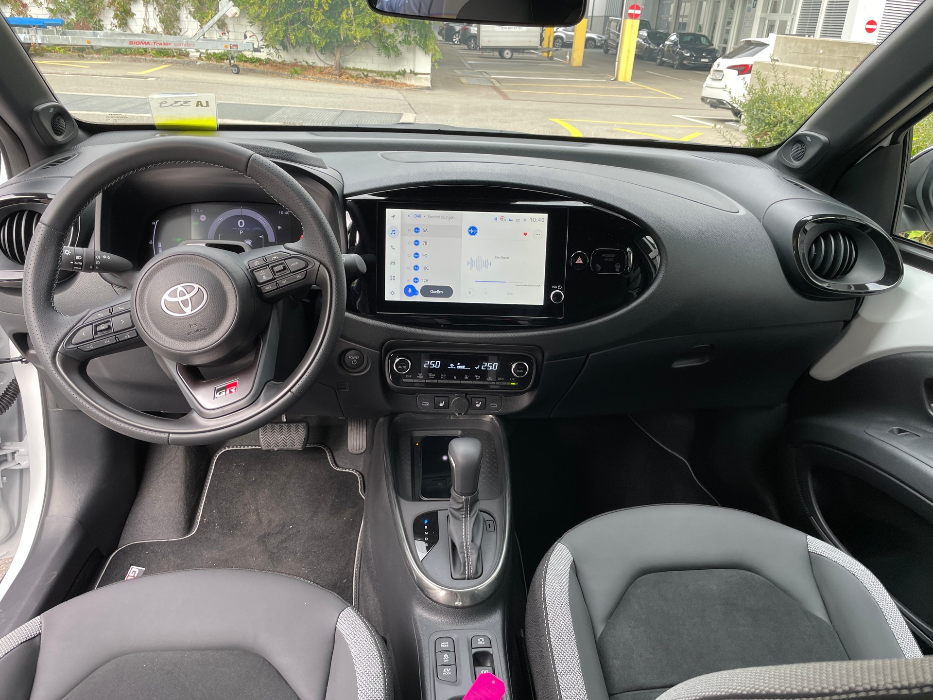 TOYOTA Aygo X 1.5 GR Sport e-CVT-image-17