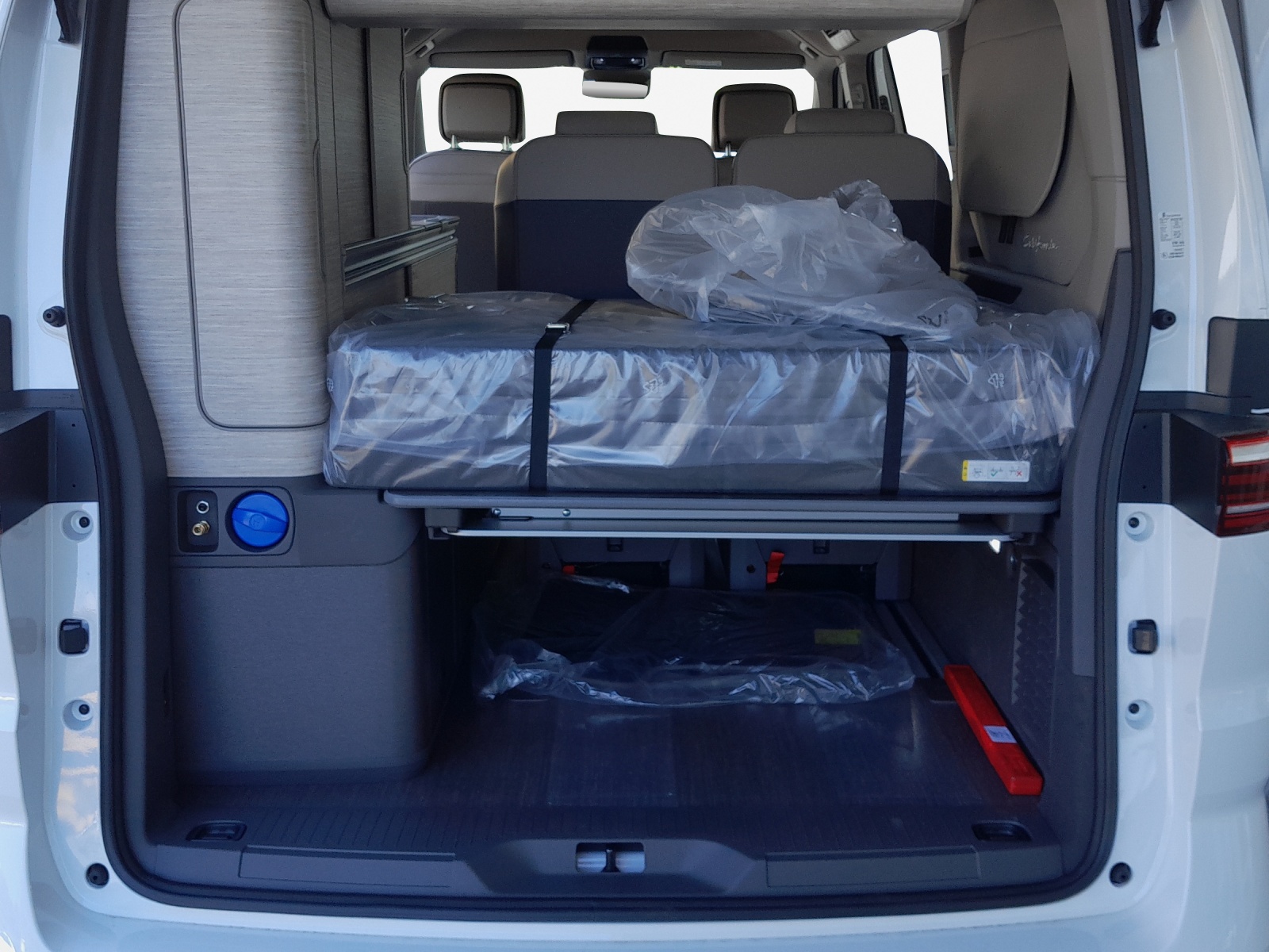 VW California eHybrid Ocean Liberty 4Motion-image-12