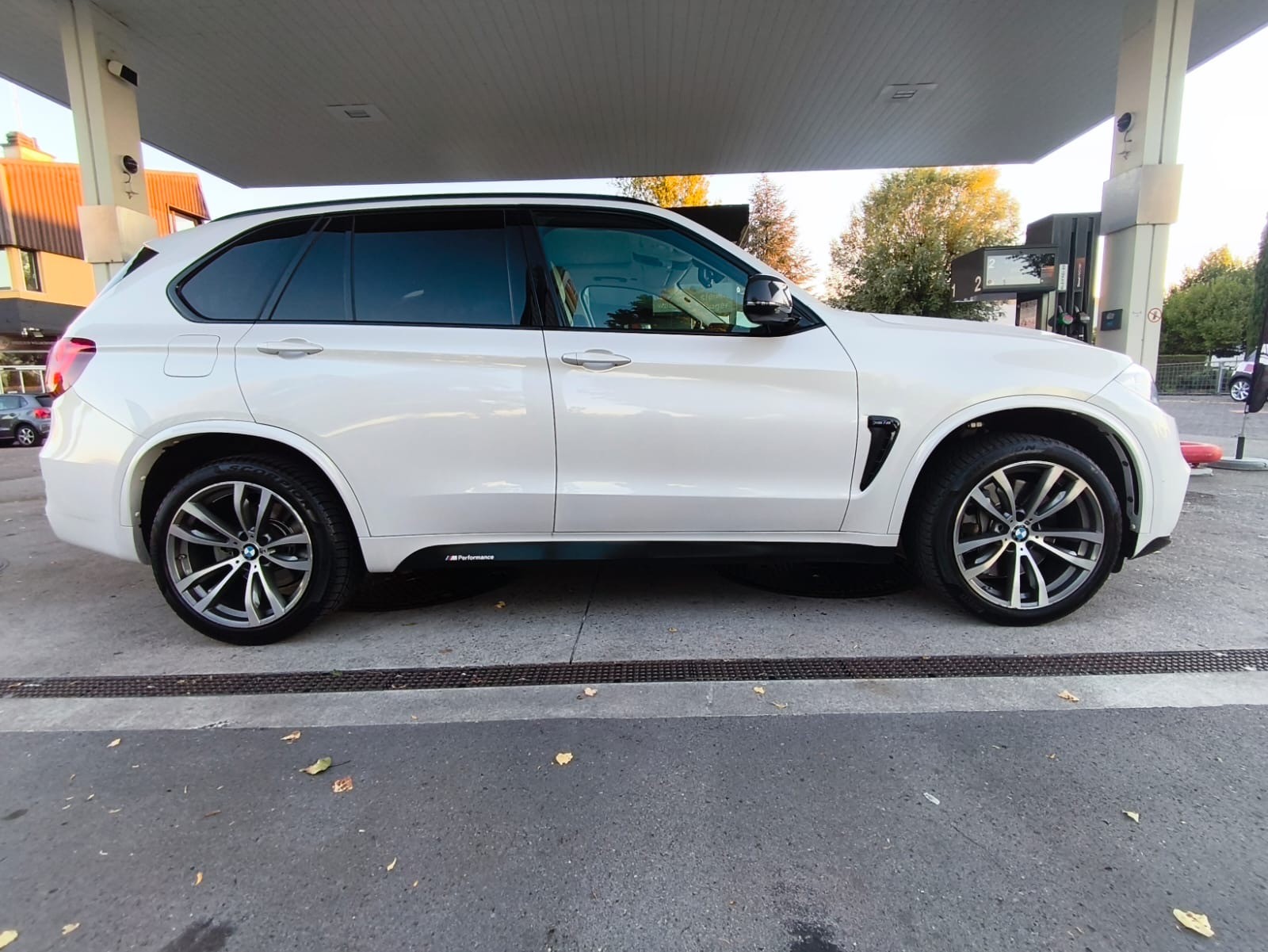 BMW X5 xDrive M50d Steptronic-image-5
