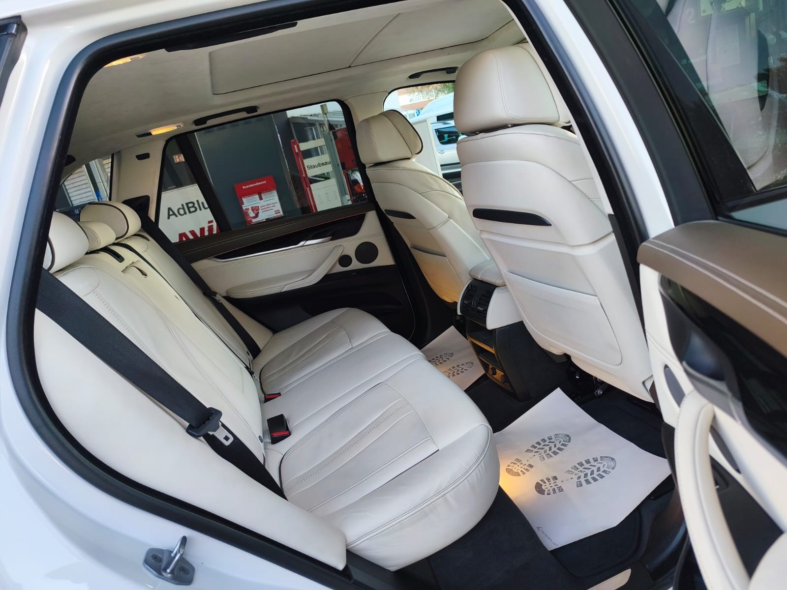 BMW X5 xDrive M50d Steptronic-image-24
