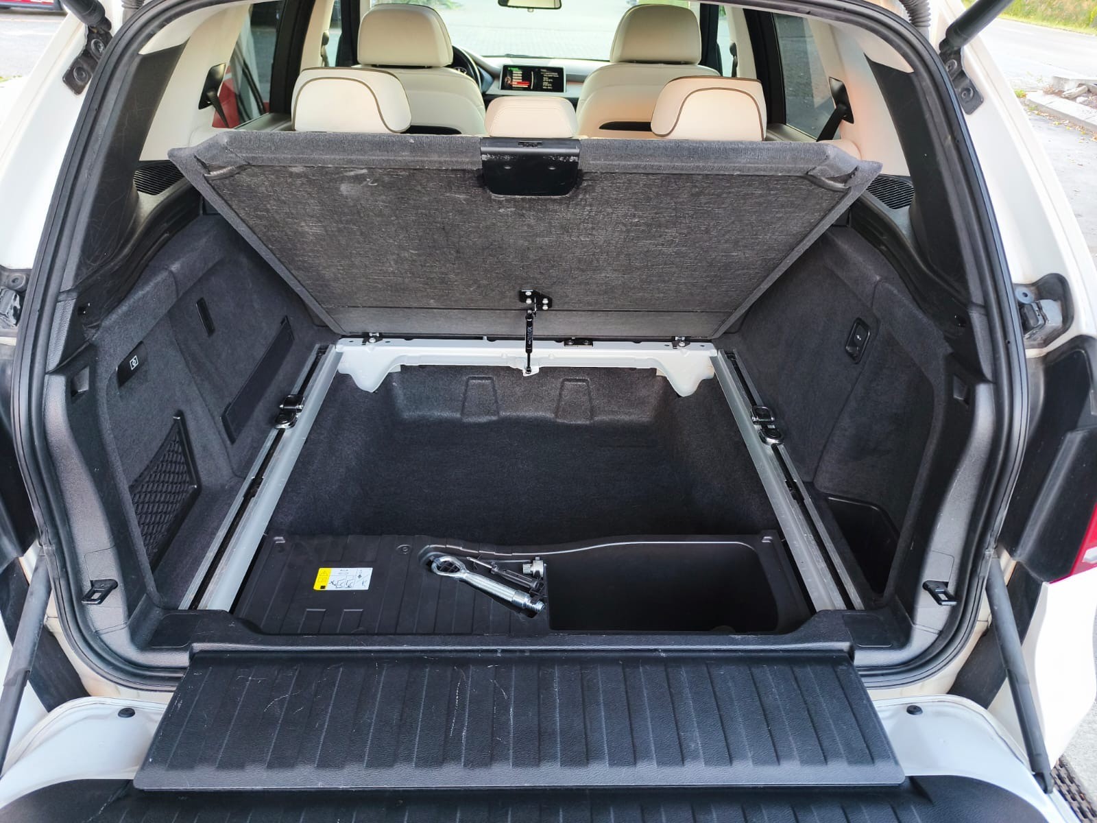 BMW X5 xDrive M50d Steptronic-image-28
