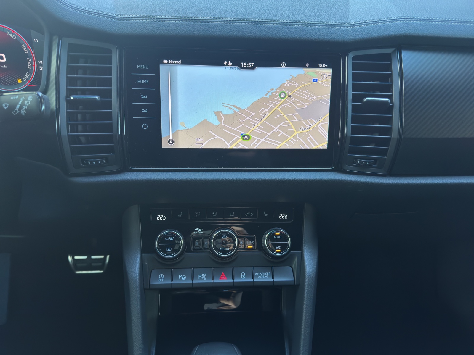 SKODA Kodiaq 2.0 TDI CR SportLine 4x4 DSG-image-10