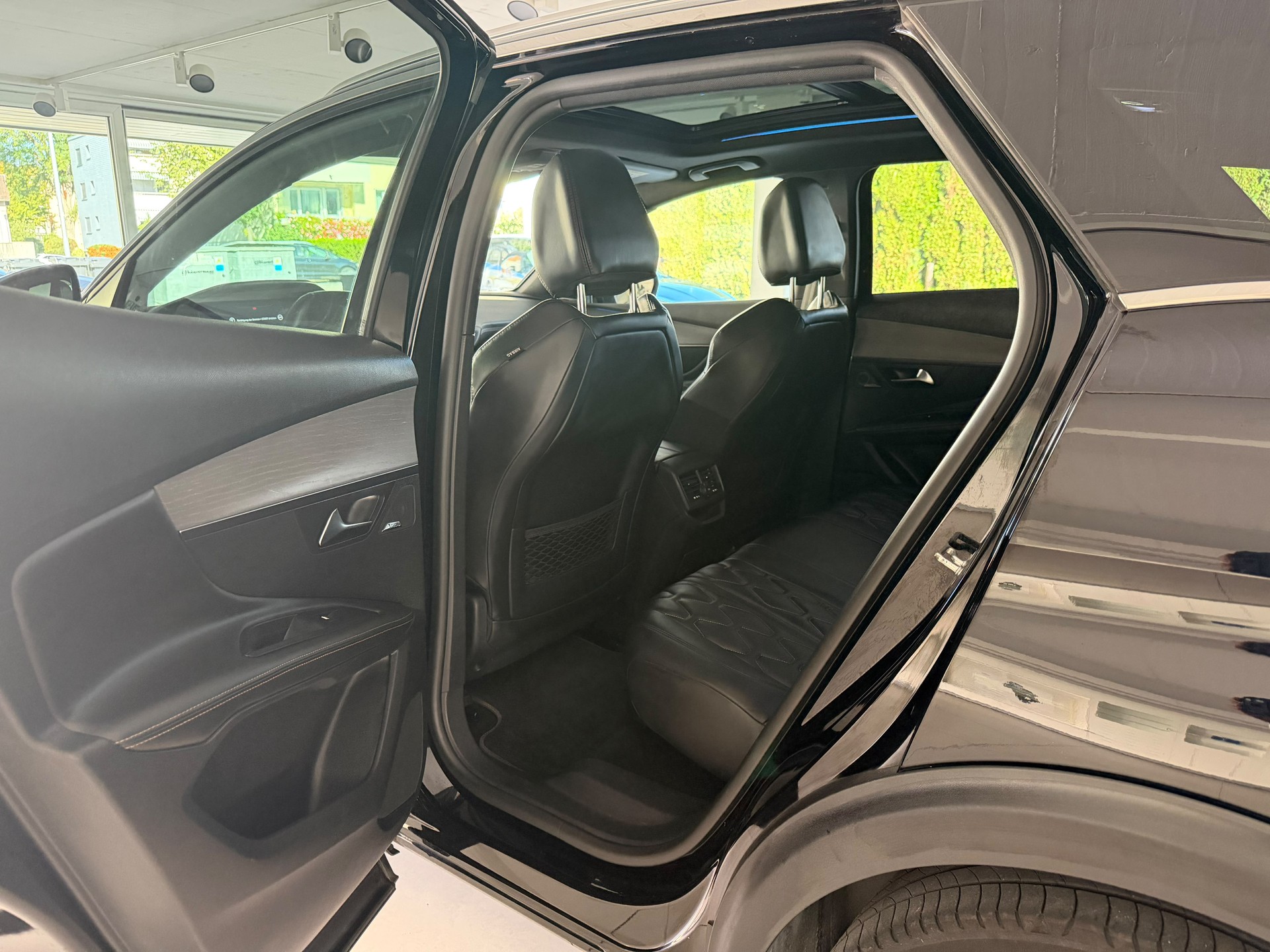 PEUGEOT 3008 2.0 BlueHDi GT EAT-image-14