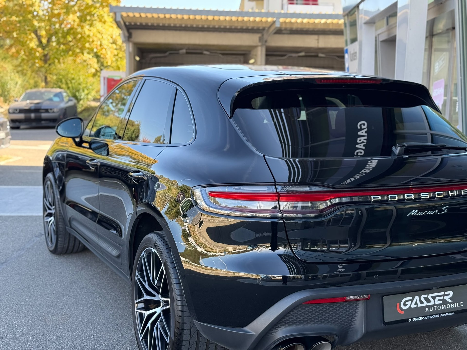 PORSCHE Macan S-image-4