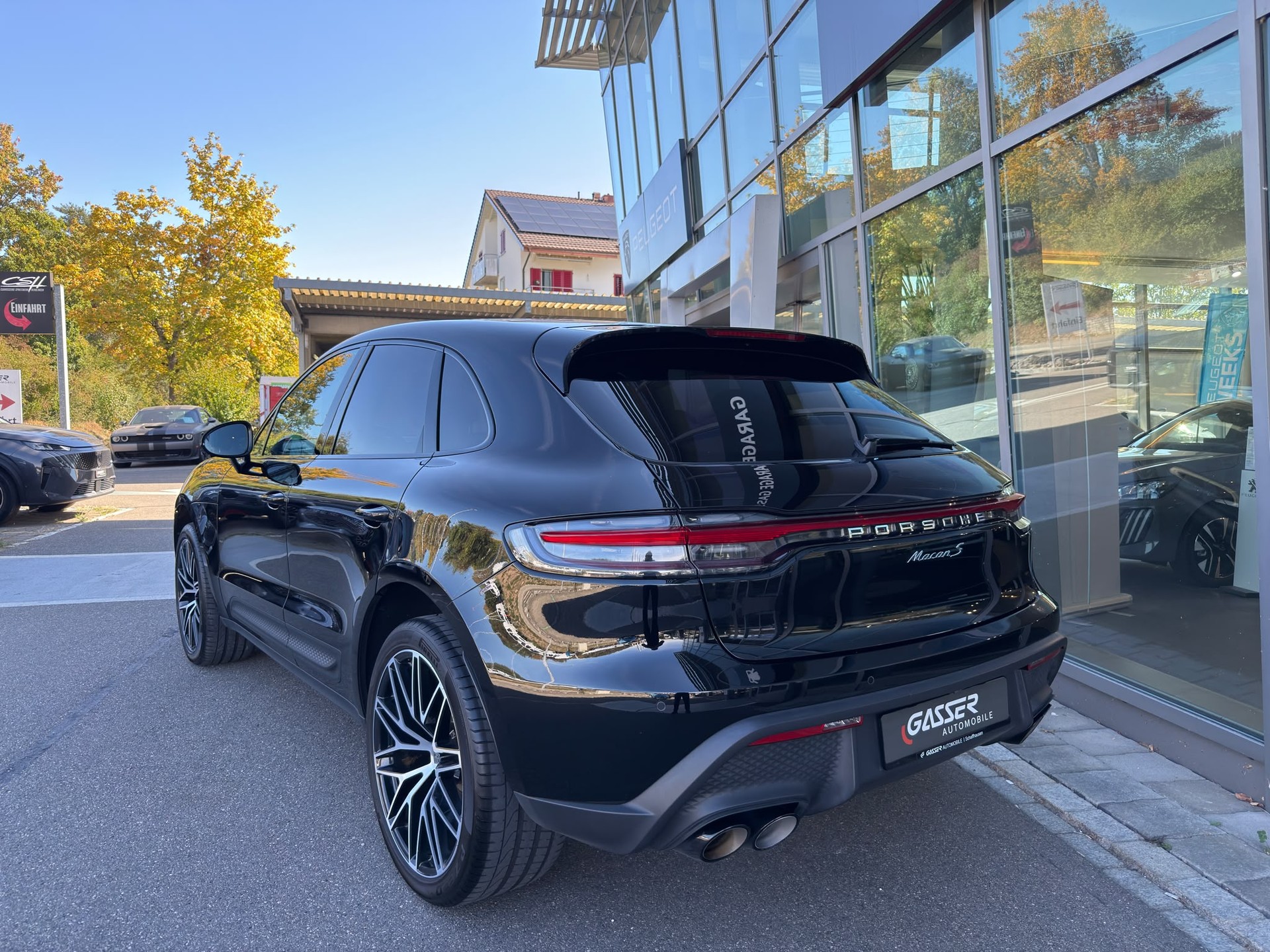 PORSCHE Macan S-image-3