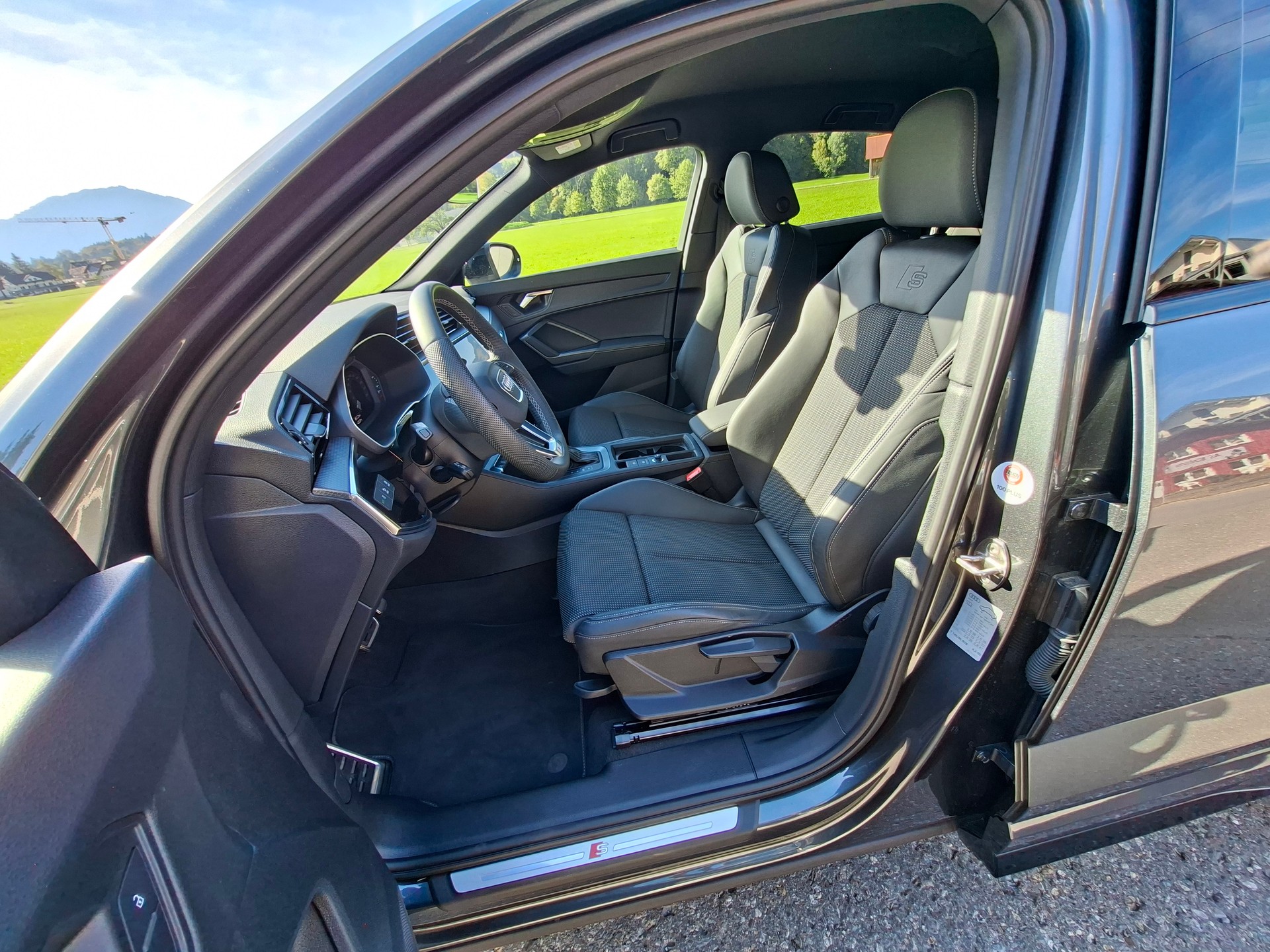 AUDI Q3 Sportback 35 TFSI S line Attraction S-tronic *CH-Fahrzeug mit Audi Garantie 5 J./100'000km*-image-7