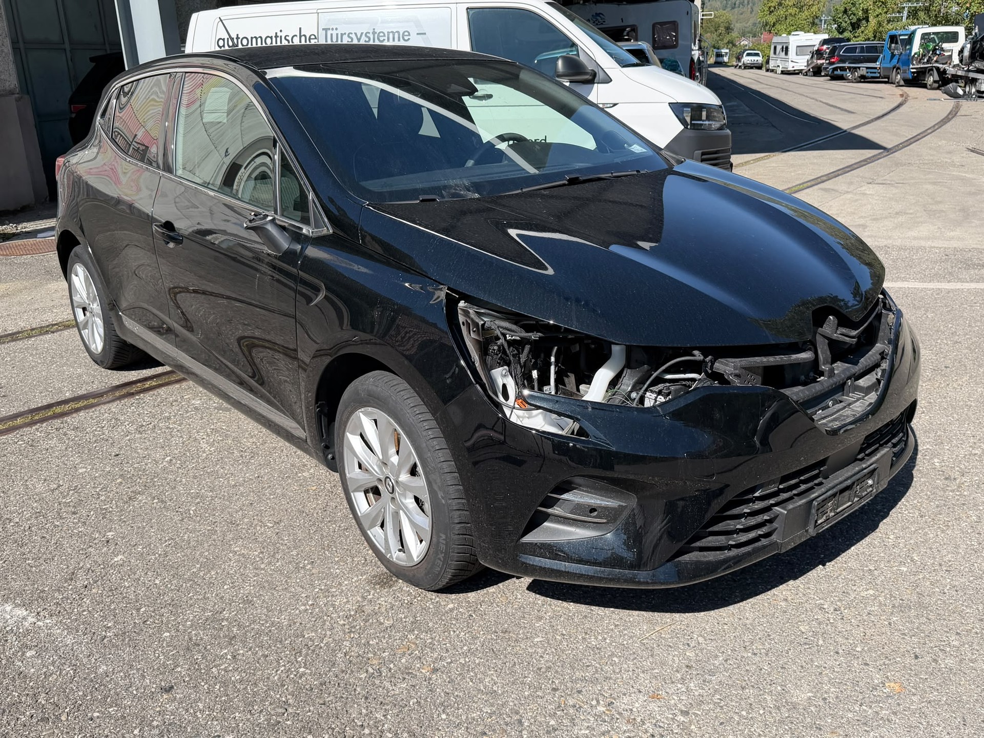 RENAULT Clio 1.6 E-Tech Intens-image-0