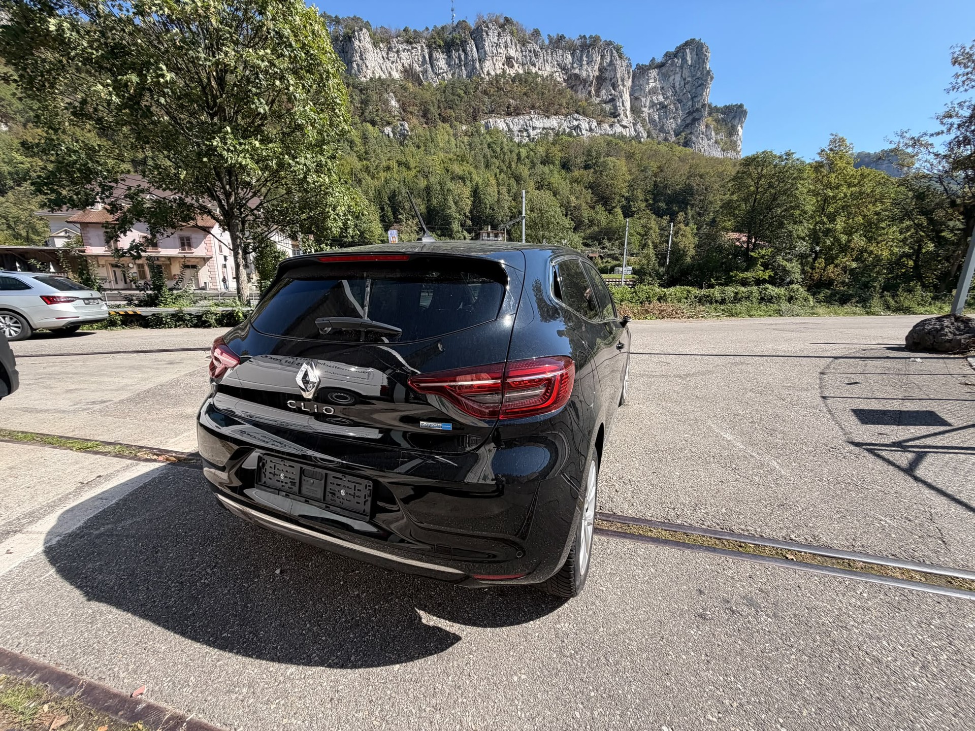RENAULT Clio 1.6 E-Tech Intens-image-3