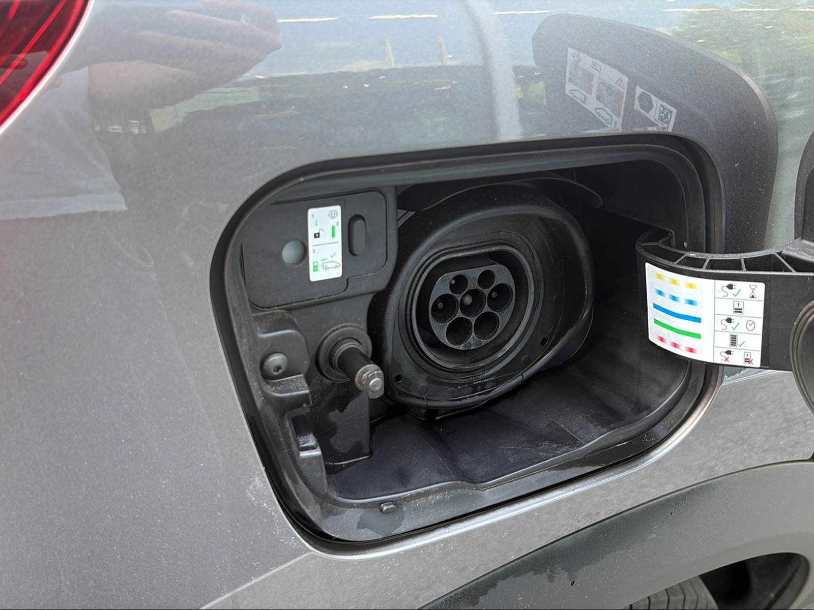 RENAULT 1.6 E-TECH PLUG-IN ENGINEERED-image-13