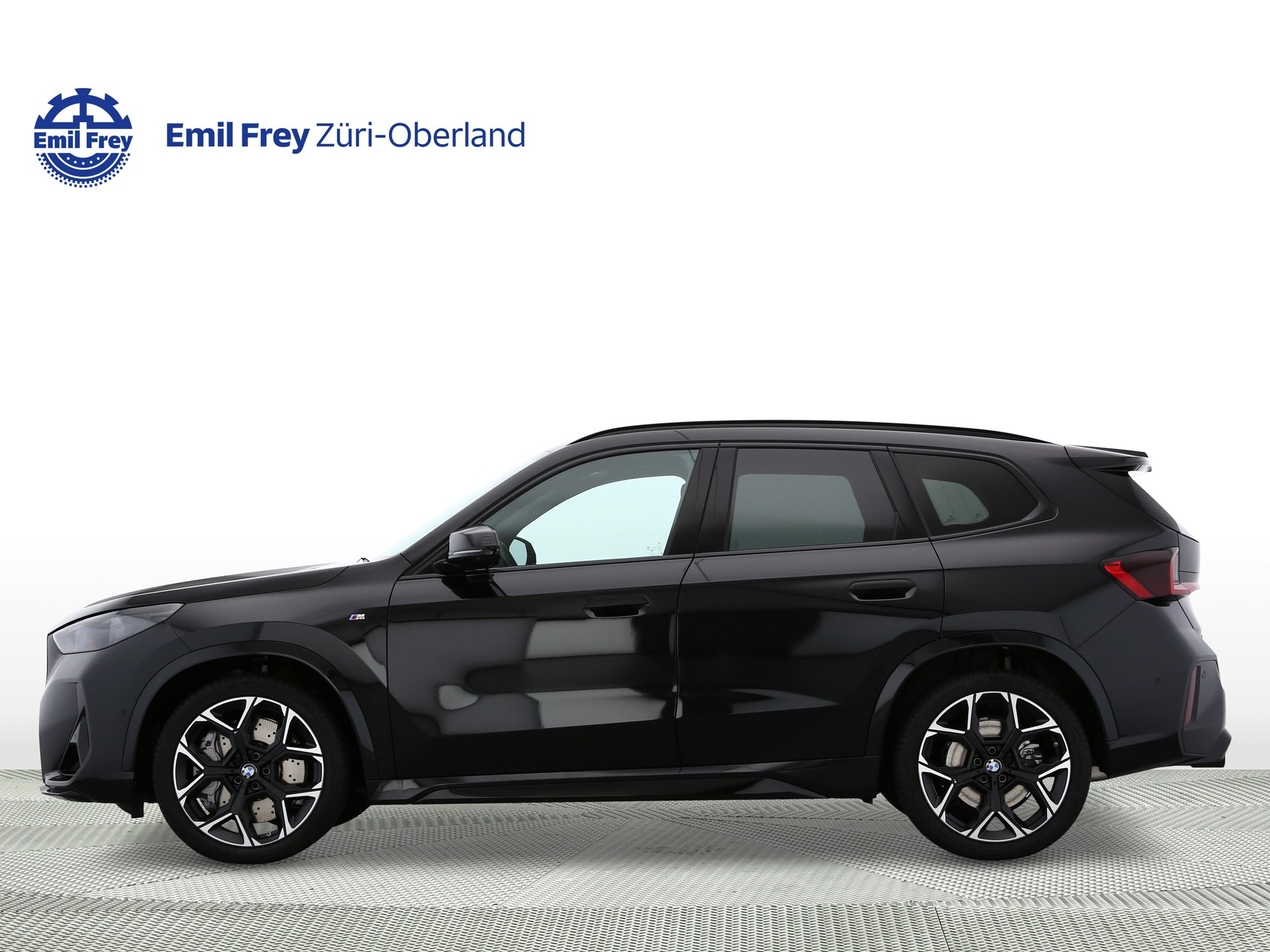 BMW X1 U11 M35i-showroom-element-1