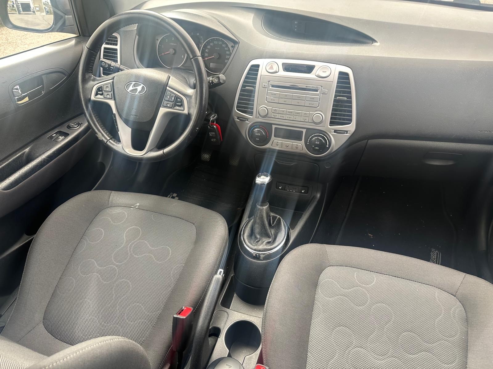 HYUNDAI i20 1.4 CRDi Blue-image-7