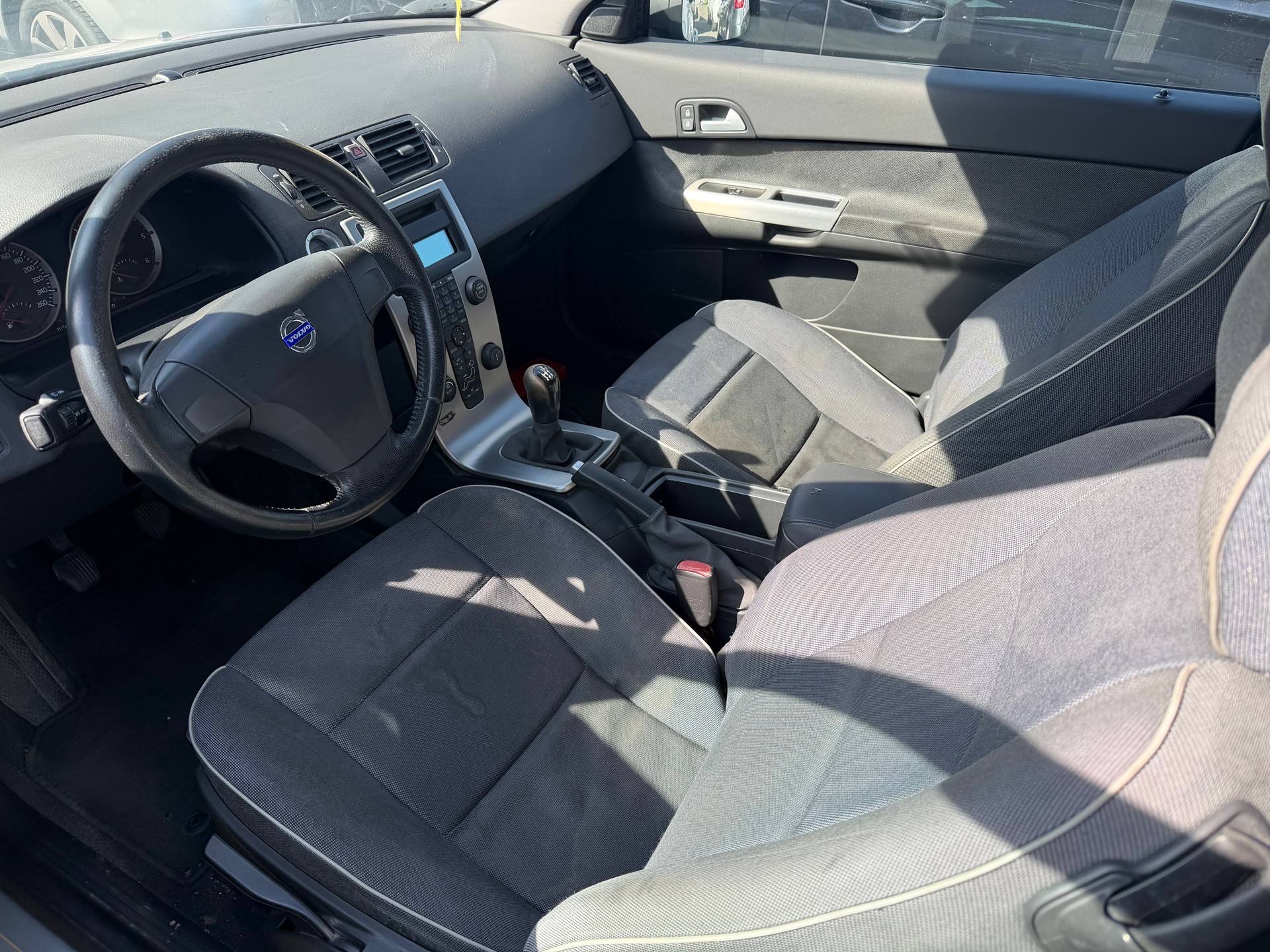 VOLVO C30 1.6D-image-4