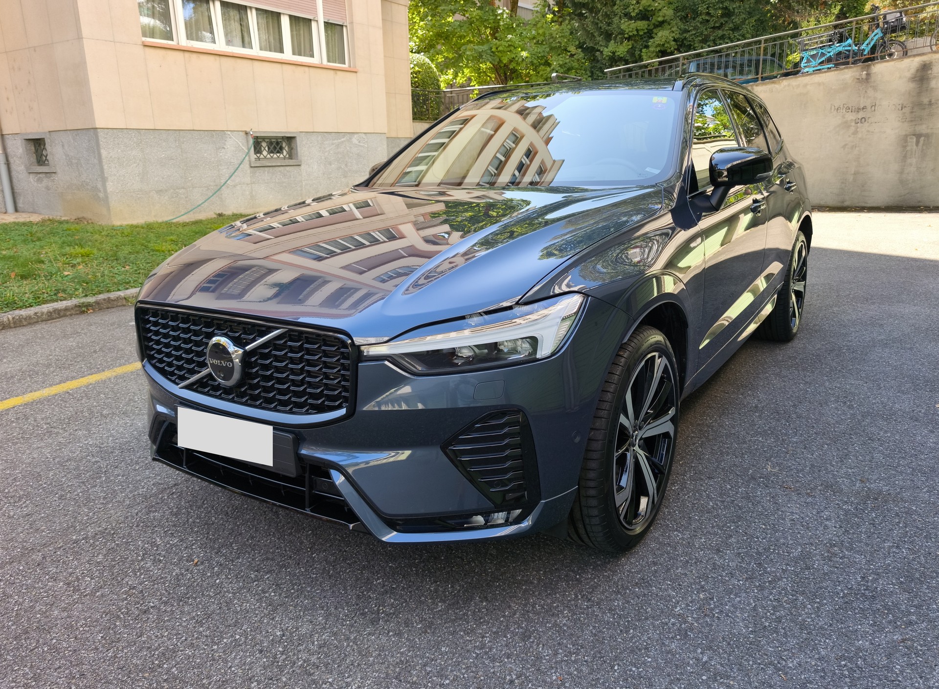 VOLVO 2.0 B5 MH Ultimate Dark AWD-image-0