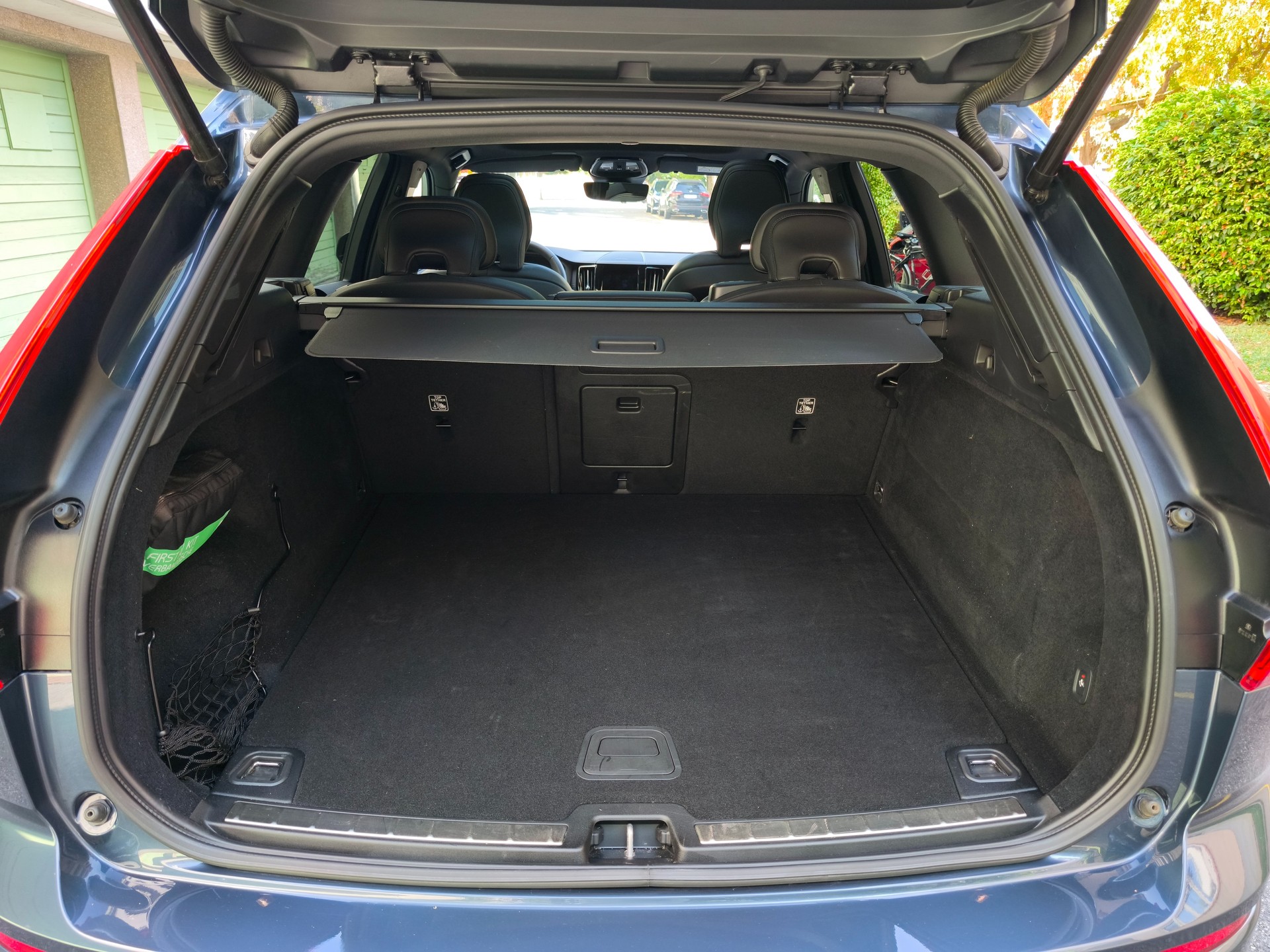 VOLVO 2.0 B5 MH Ultimate Dark AWD-image-8
