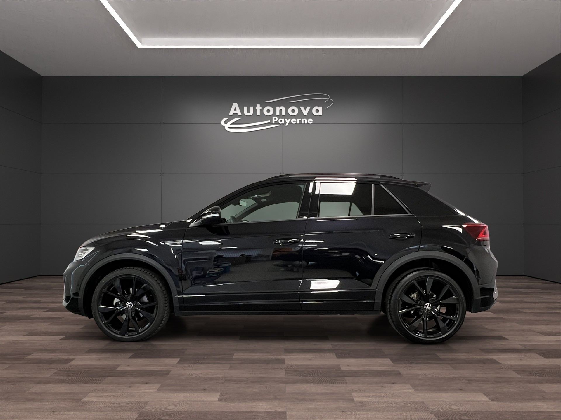 VW T-Roc 1.5 TSI EVO R-Line DSG-image-2