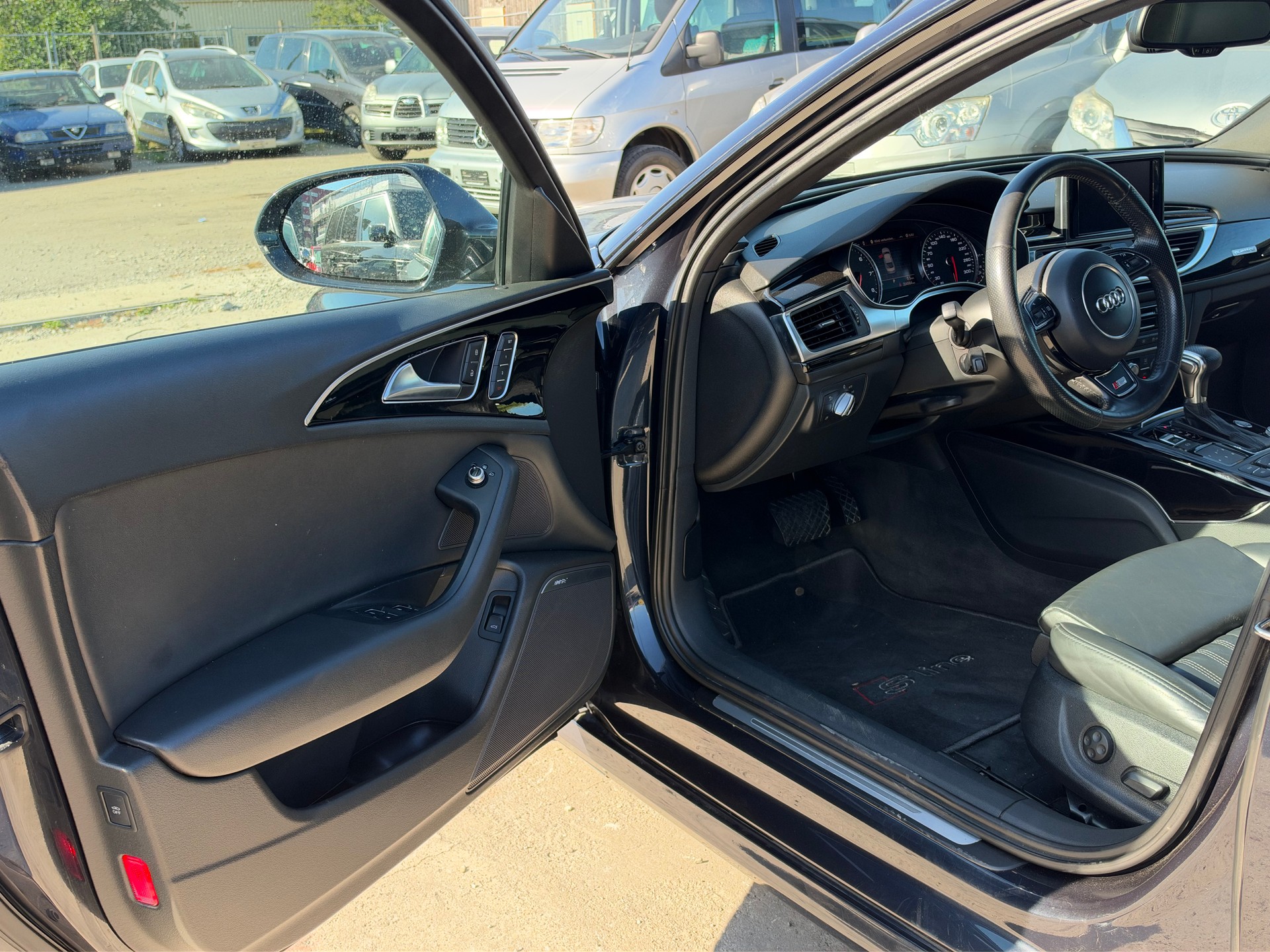 AUDI A6-image-4