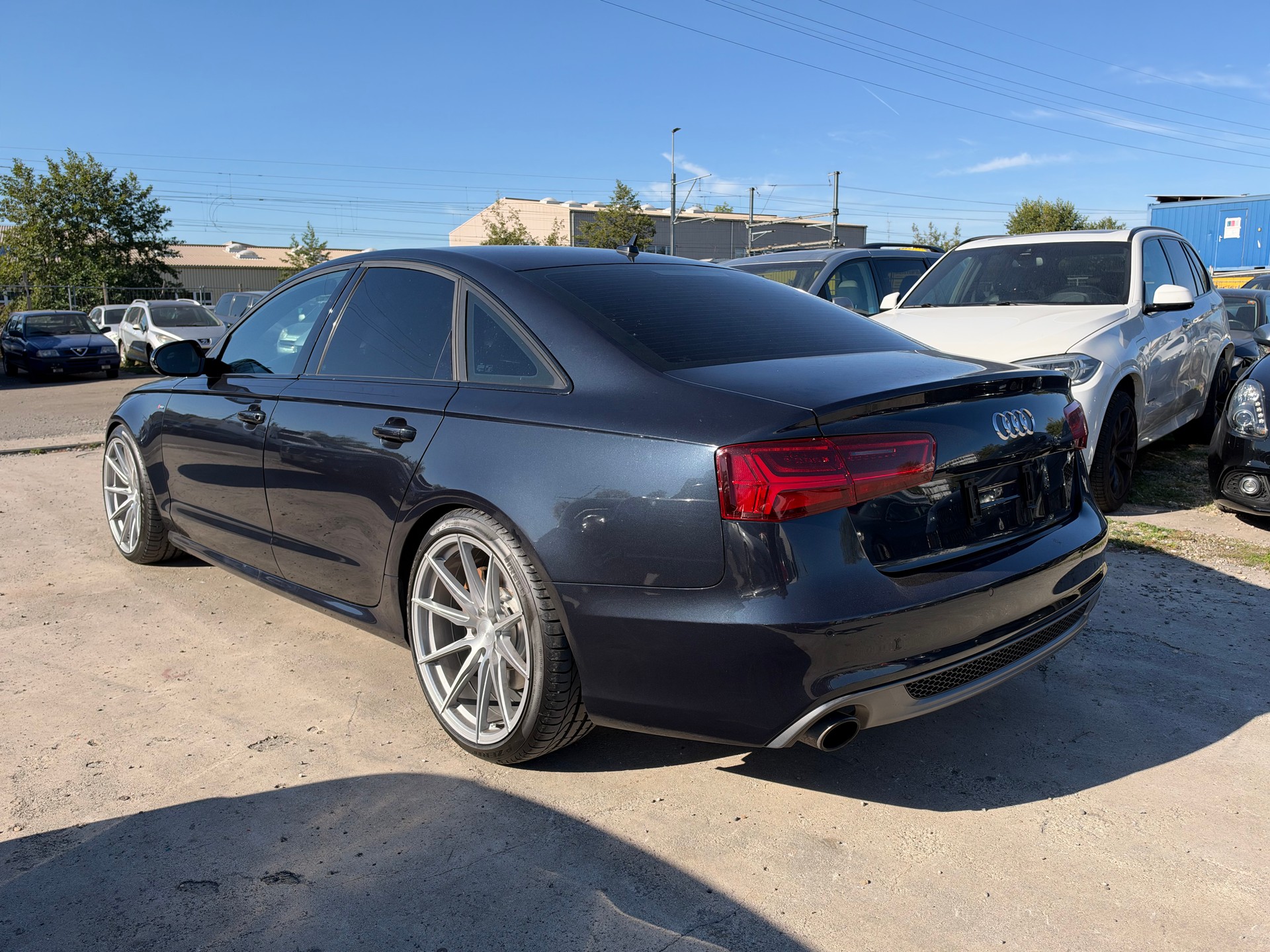 AUDI A6-image-5