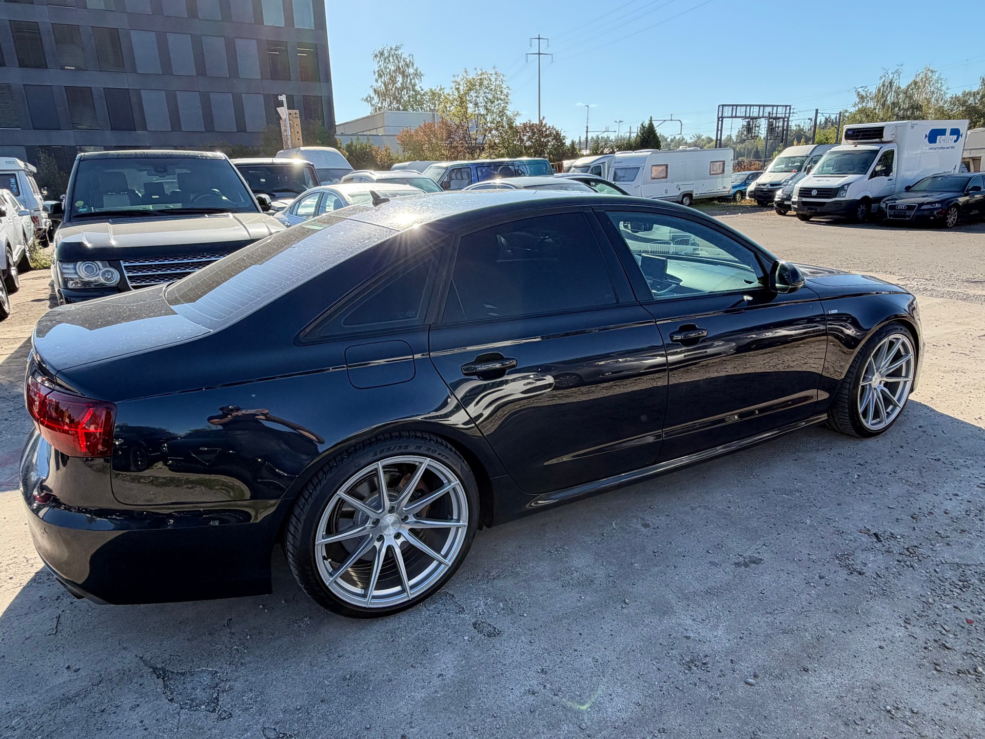 AUDI A6-image-10