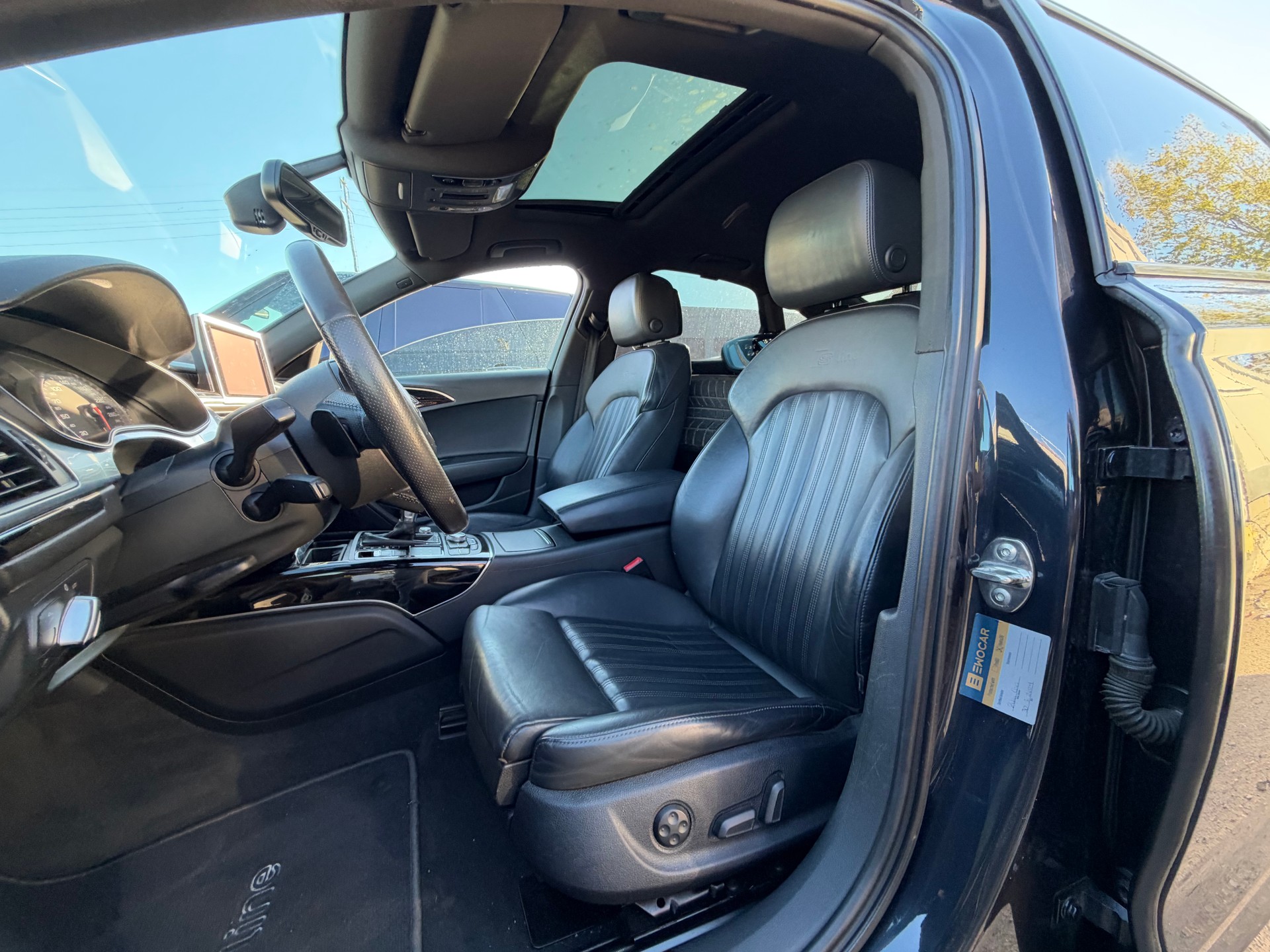 AUDI A6-image-12