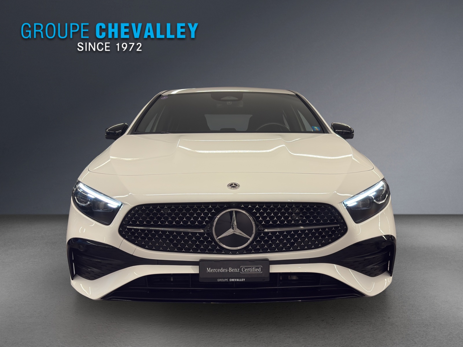 MERCEDES-BENZ A 180 Night Star 7G-DCT-showroom-element-3