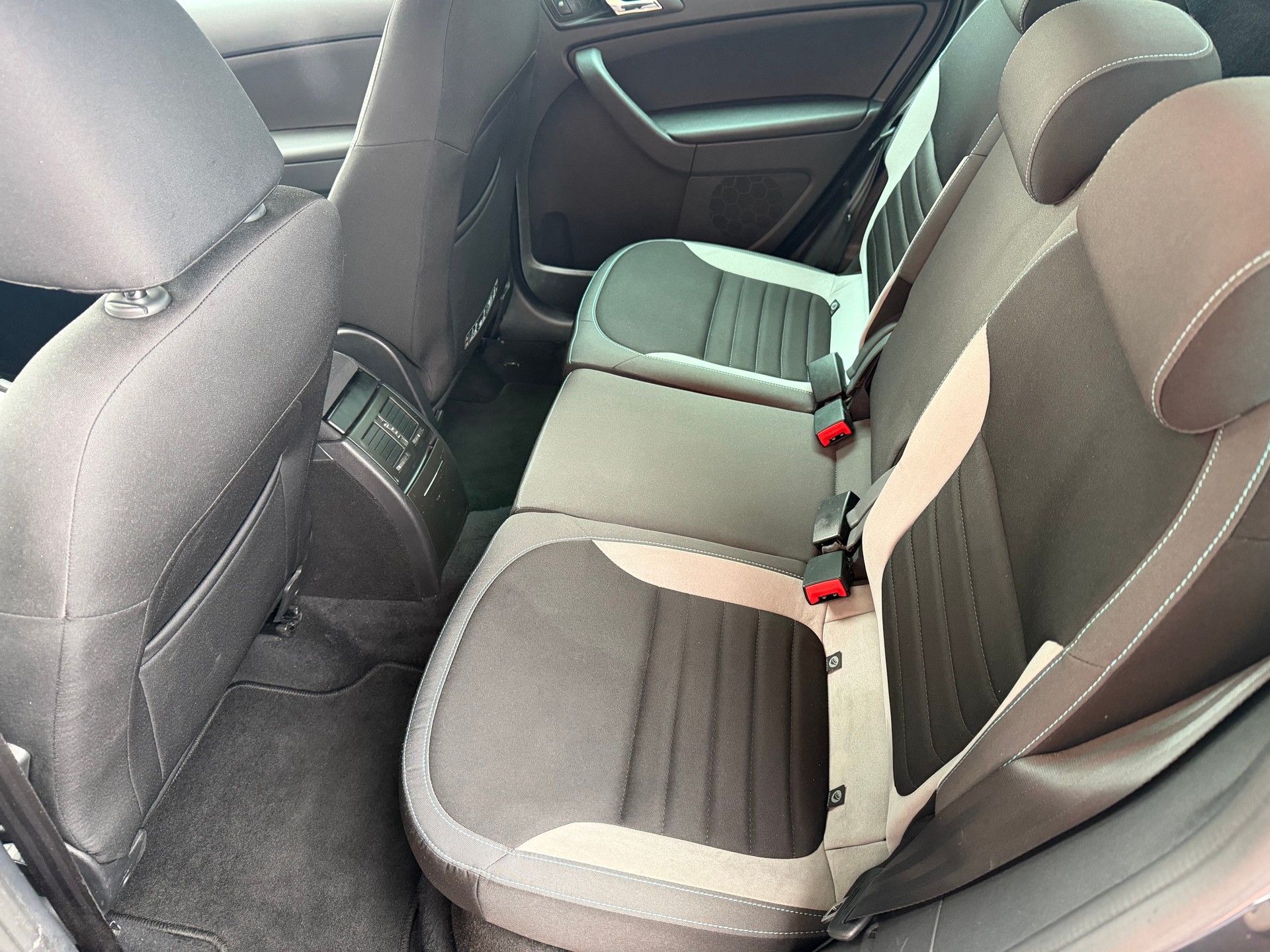 SKODA Yeti 1.4 TSI Swiss Joy 4x4-image-5