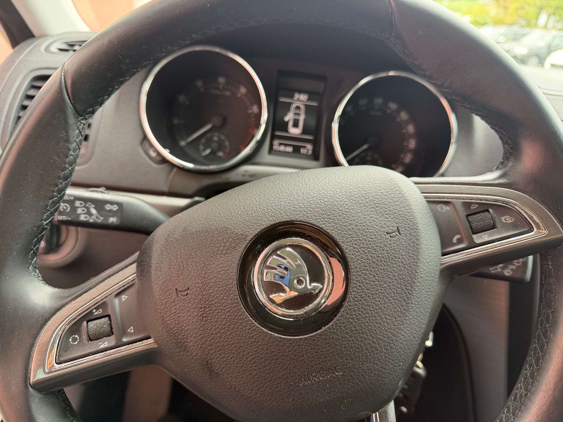 SKODA Yeti 1.4 TSI Swiss Joy 4x4-image-6