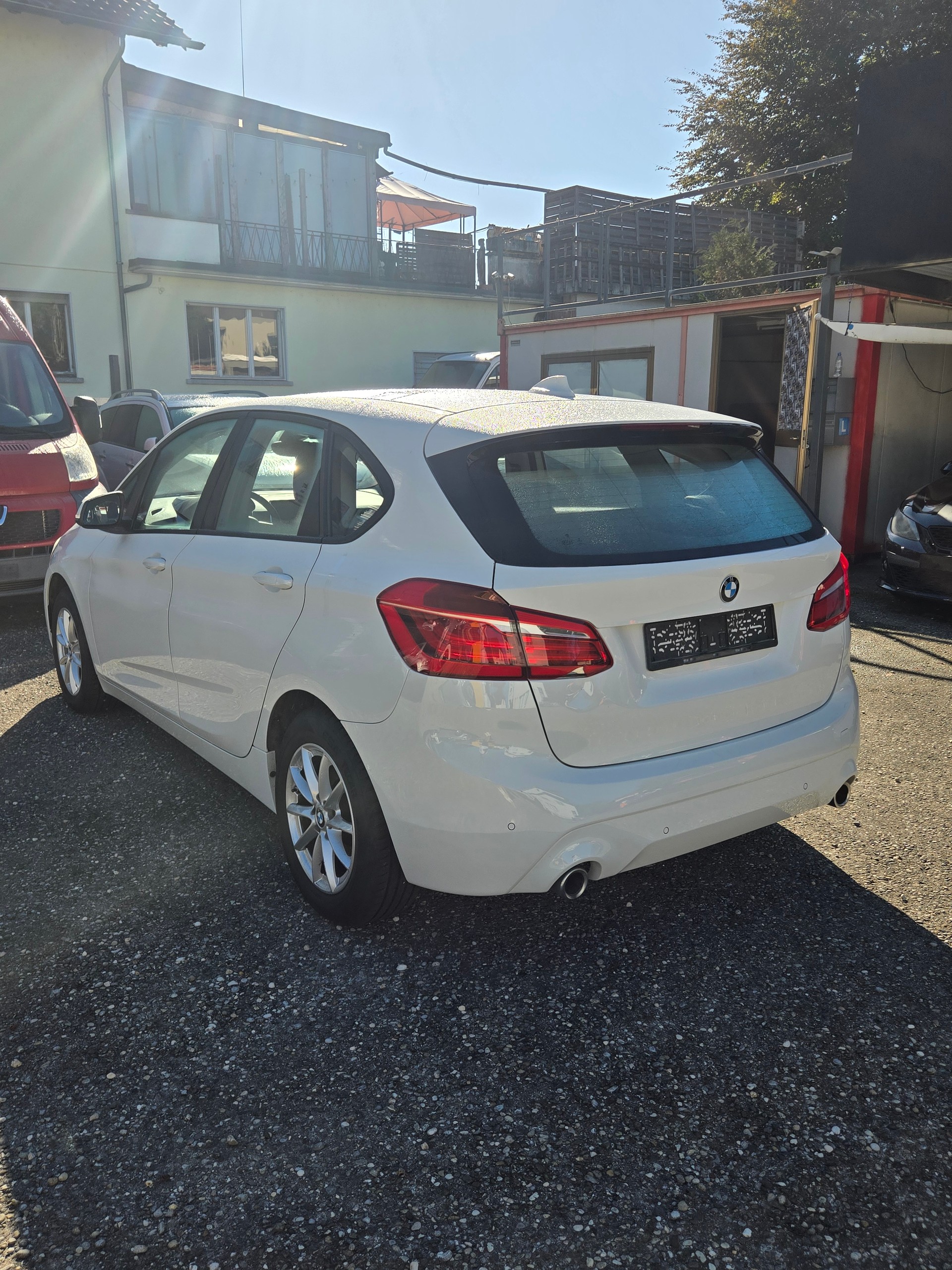 BMW 218d xDrive Active Tourer Steptronic Sport Line-image-7