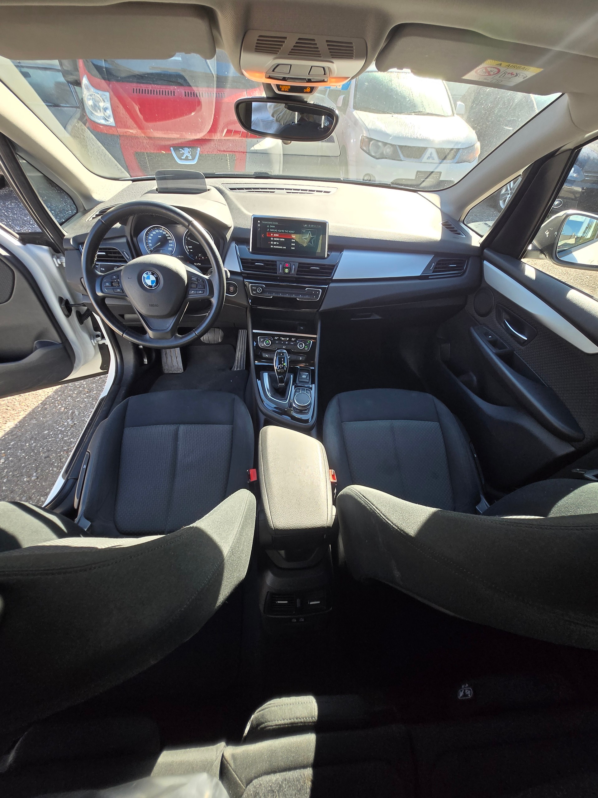 BMW 218d xDrive Active Tourer Steptronic Sport Line-image-8