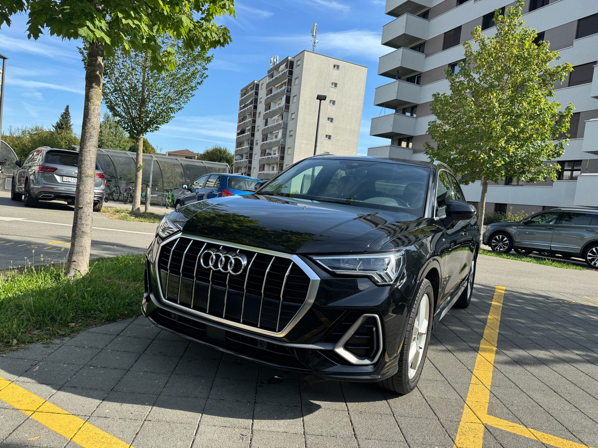 AUDI 35 TFSI S line Attraction S-Tronic-image-1