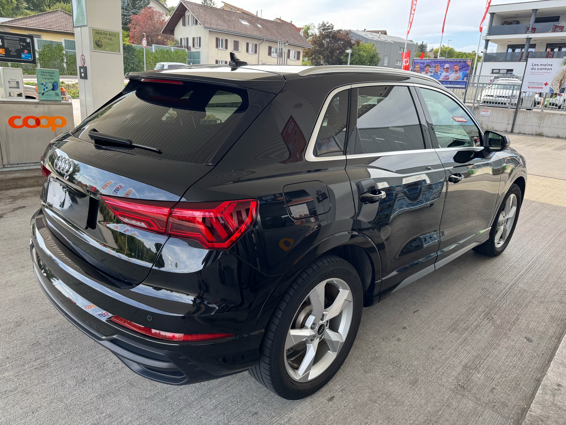 AUDI 35 TFSI S line Attraction S-Tronic-image-3