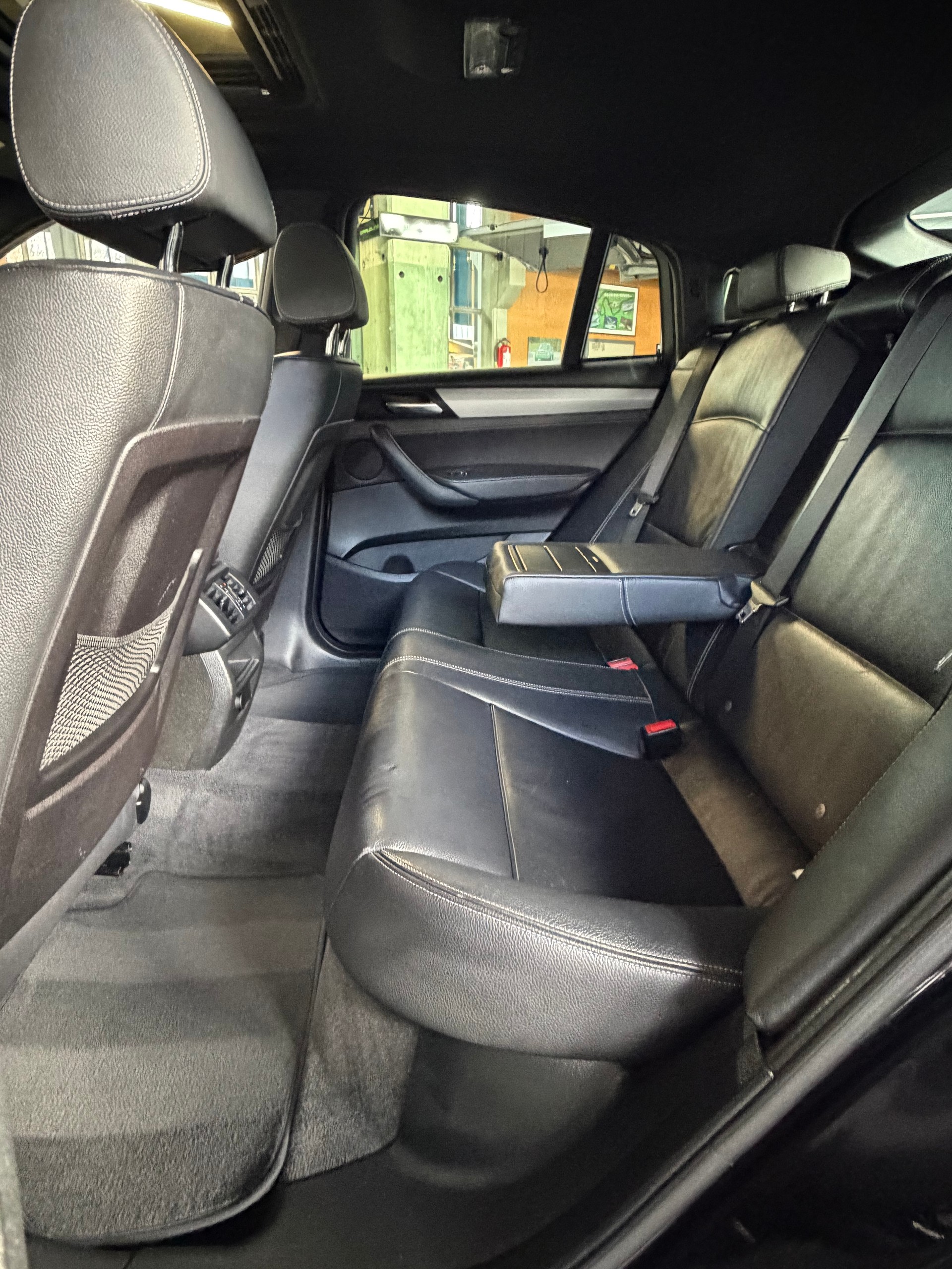 BMW X4 xDrive 30d M-Sport- & Aerodynamikpaket / Steptronic Automat-image-20