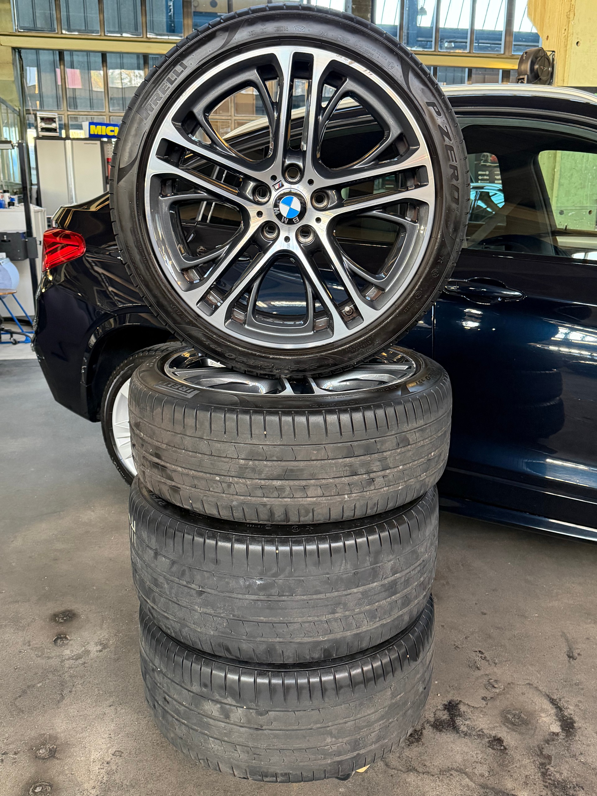 BMW X4 xDrive 30d M-Sport- & Aerodynamikpaket / Steptronic Automat-image-1