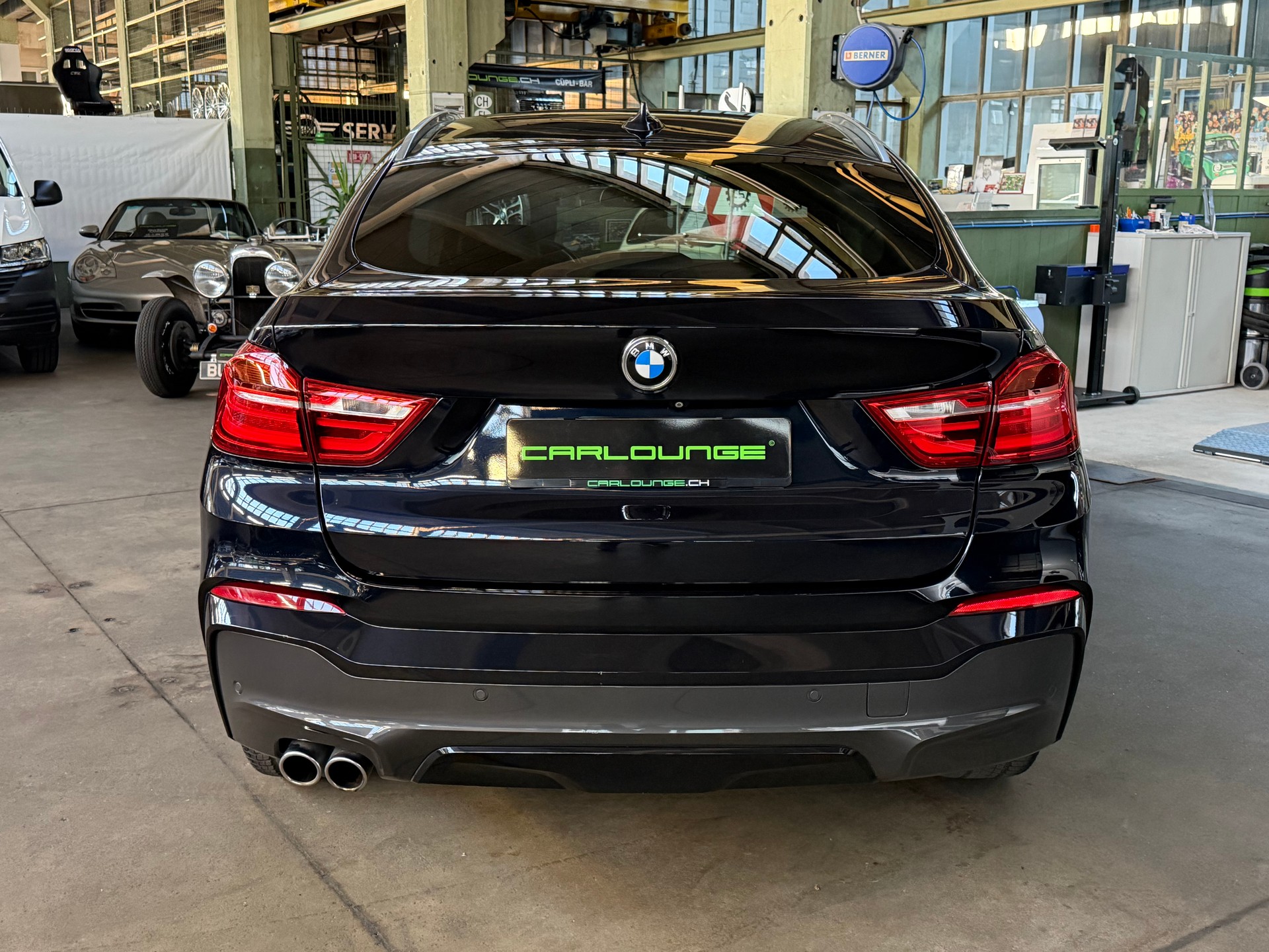 BMW X4 xDrive 30d M-Sport- & Aerodynamikpaket / Steptronic Automat-image-11