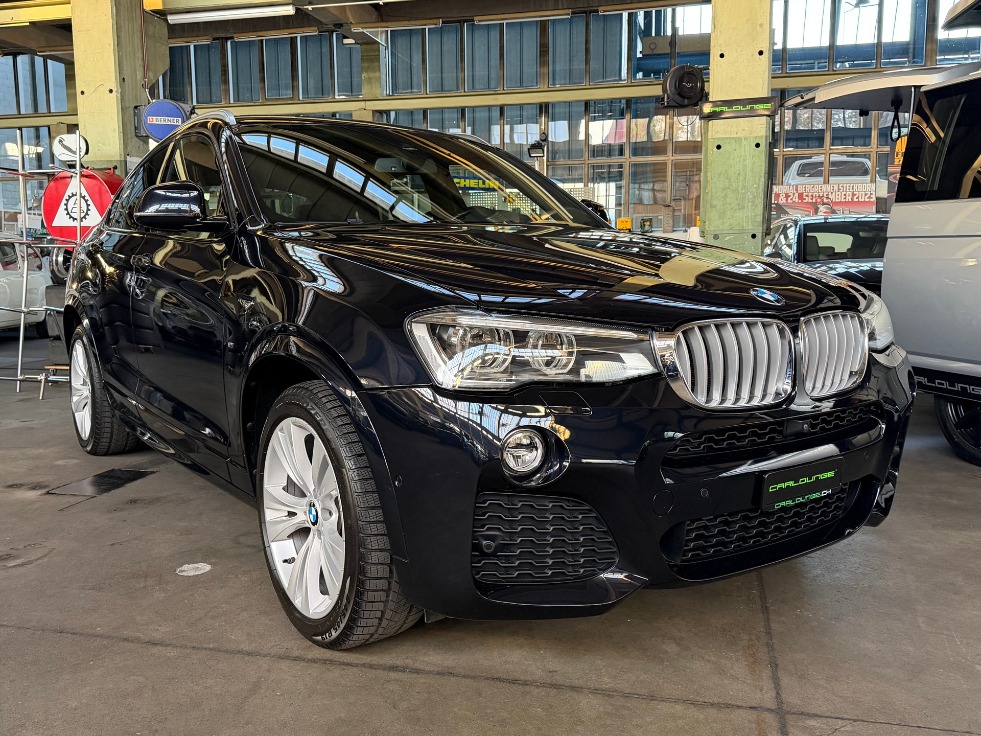 BMW X4 xDrive 30d M-Sport- & Aerodynamikpaket / Steptronic Automat-image-0