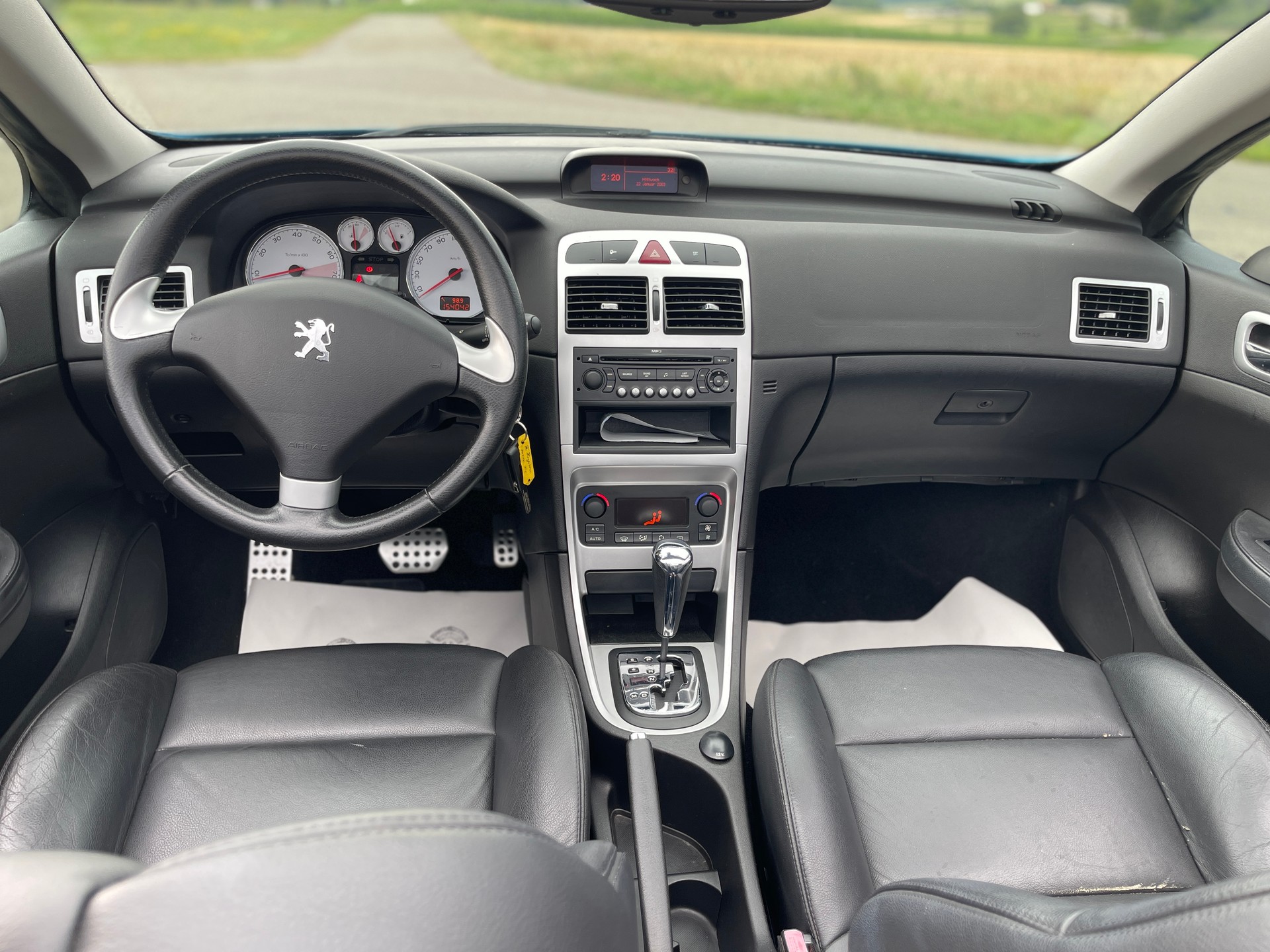 PEUGEOT 307 CC 2.0 16V Black&Silver-image-10