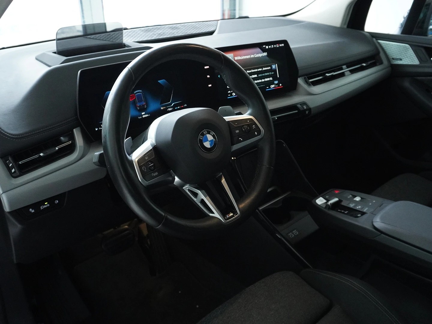 BMW 218d Active Tourer M Sport DKG-showroom-element-2