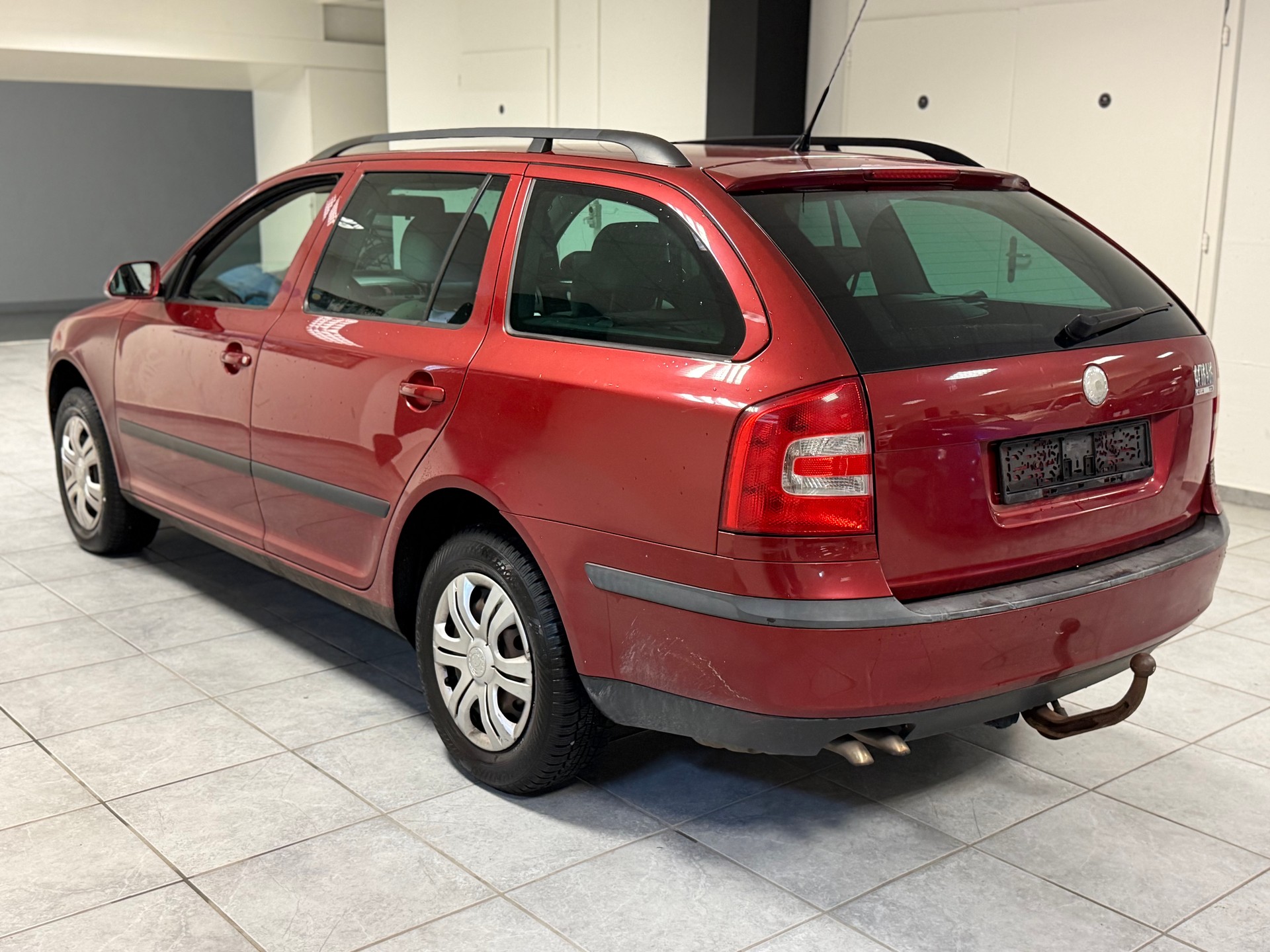 SKODA Octavia 1.9 TDI Swiss Ice Hockey 4x4-image-6