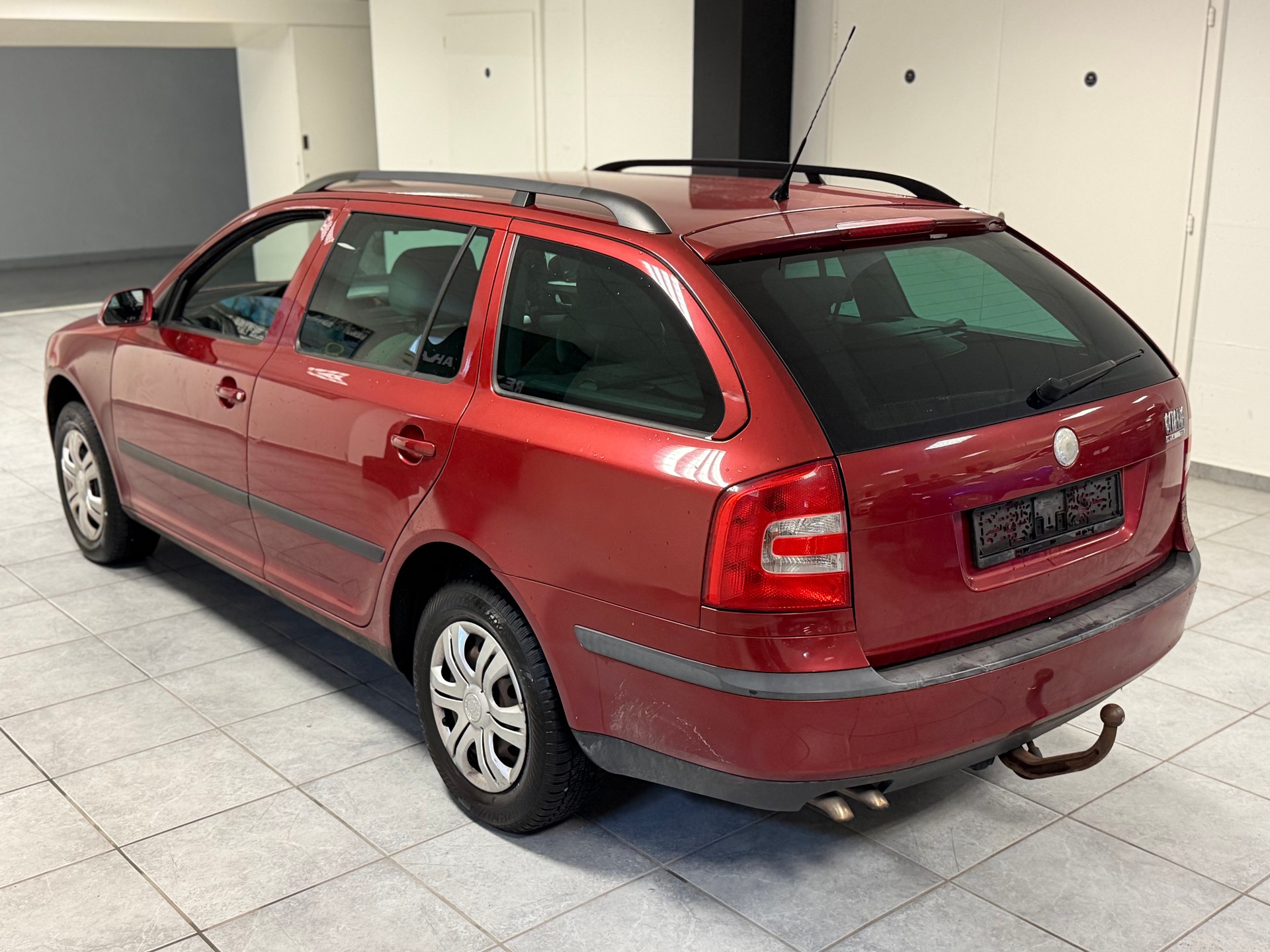 SKODA Octavia 1.9 TDI Swiss Ice Hockey 4x4-image-7