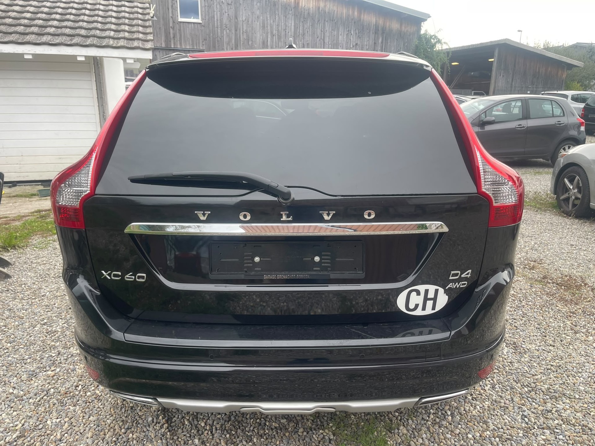 VOLVO XC60 D4 AWD Summum Geartronic-image-4
