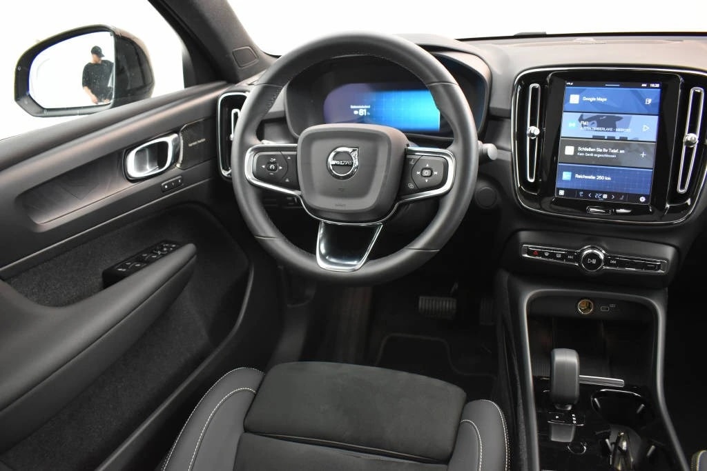VOLVO P8 Twin Recharge Ultimate AWD-image-8