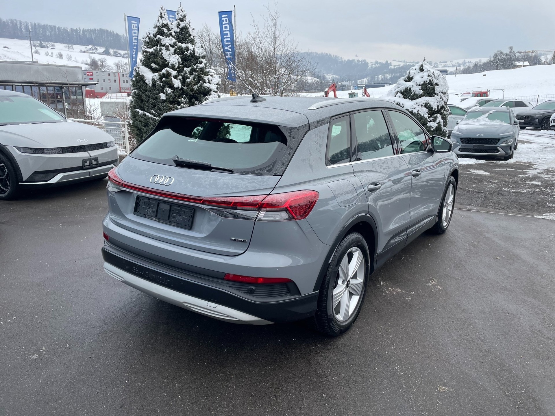AUDI Q4 e-tron 50 quattro-image-9
