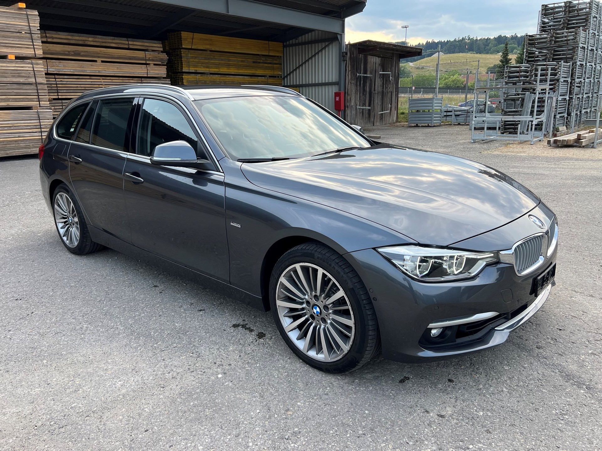 BMW 335d xDrive Touring Steptronic-image-1