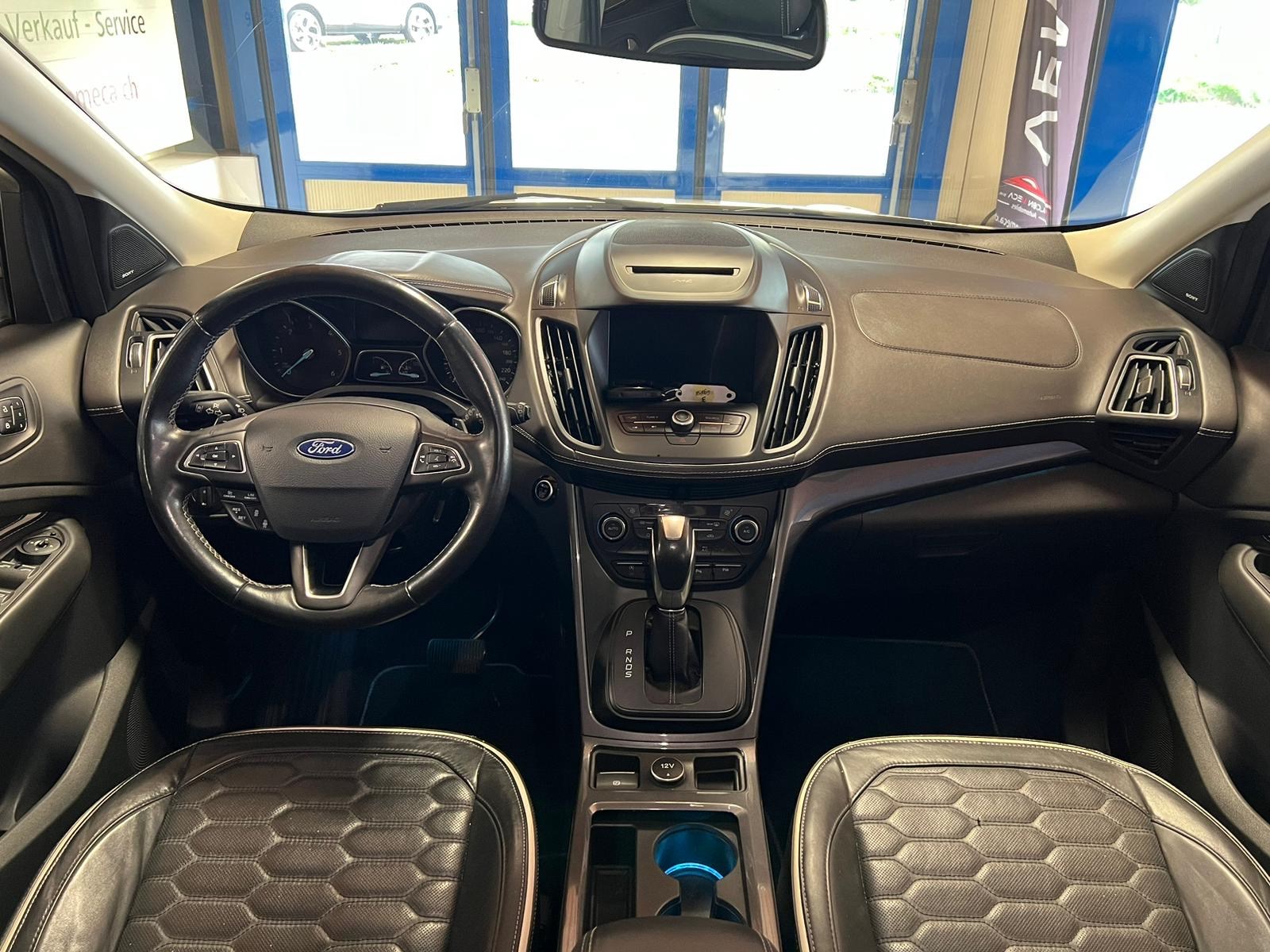 FORD Kuga 2.0 TDCi Vignale 4WD PowerShift-image-9