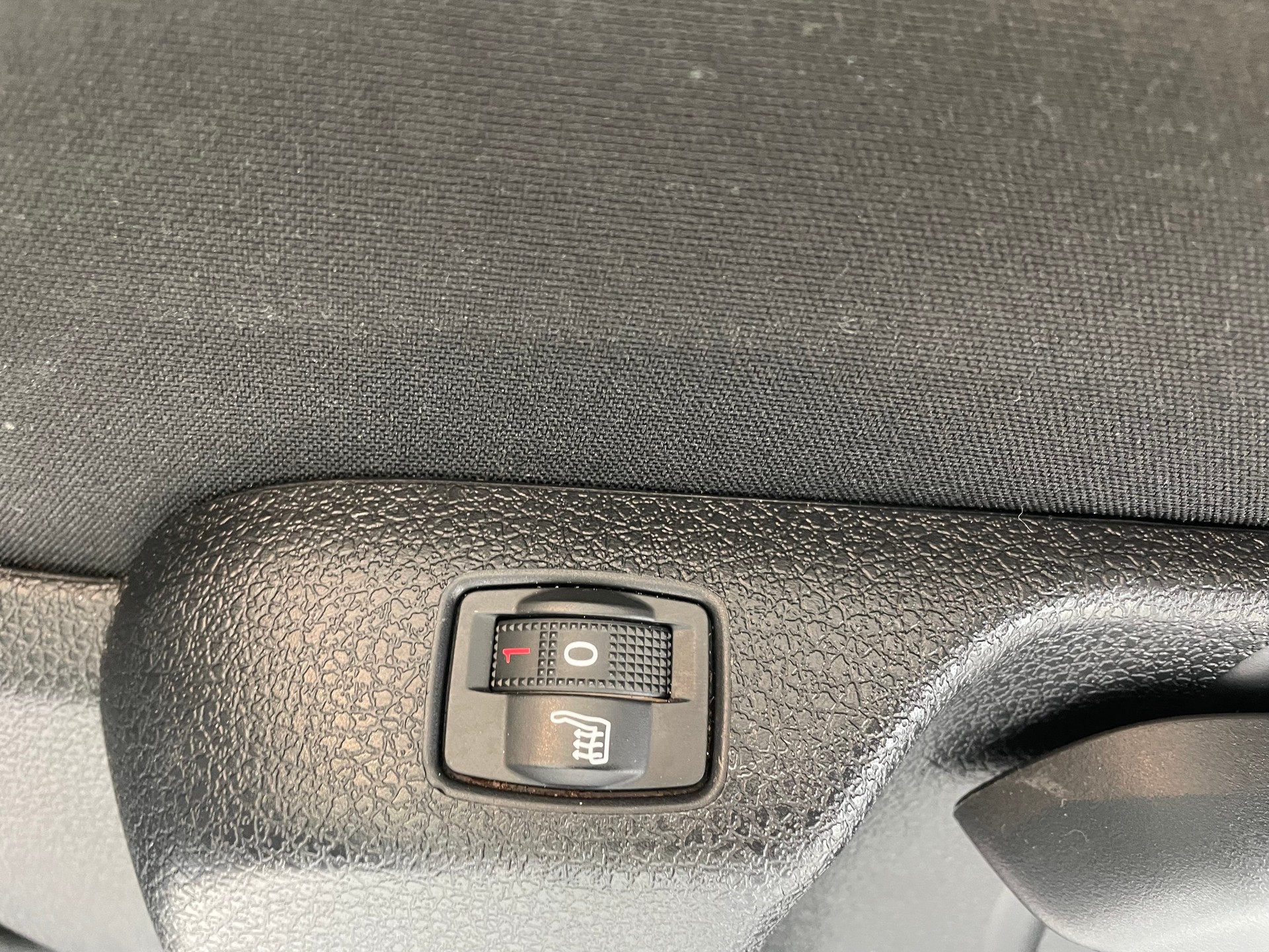 PEUGEOT Expert HDi140 S&S Prem. S-image-7